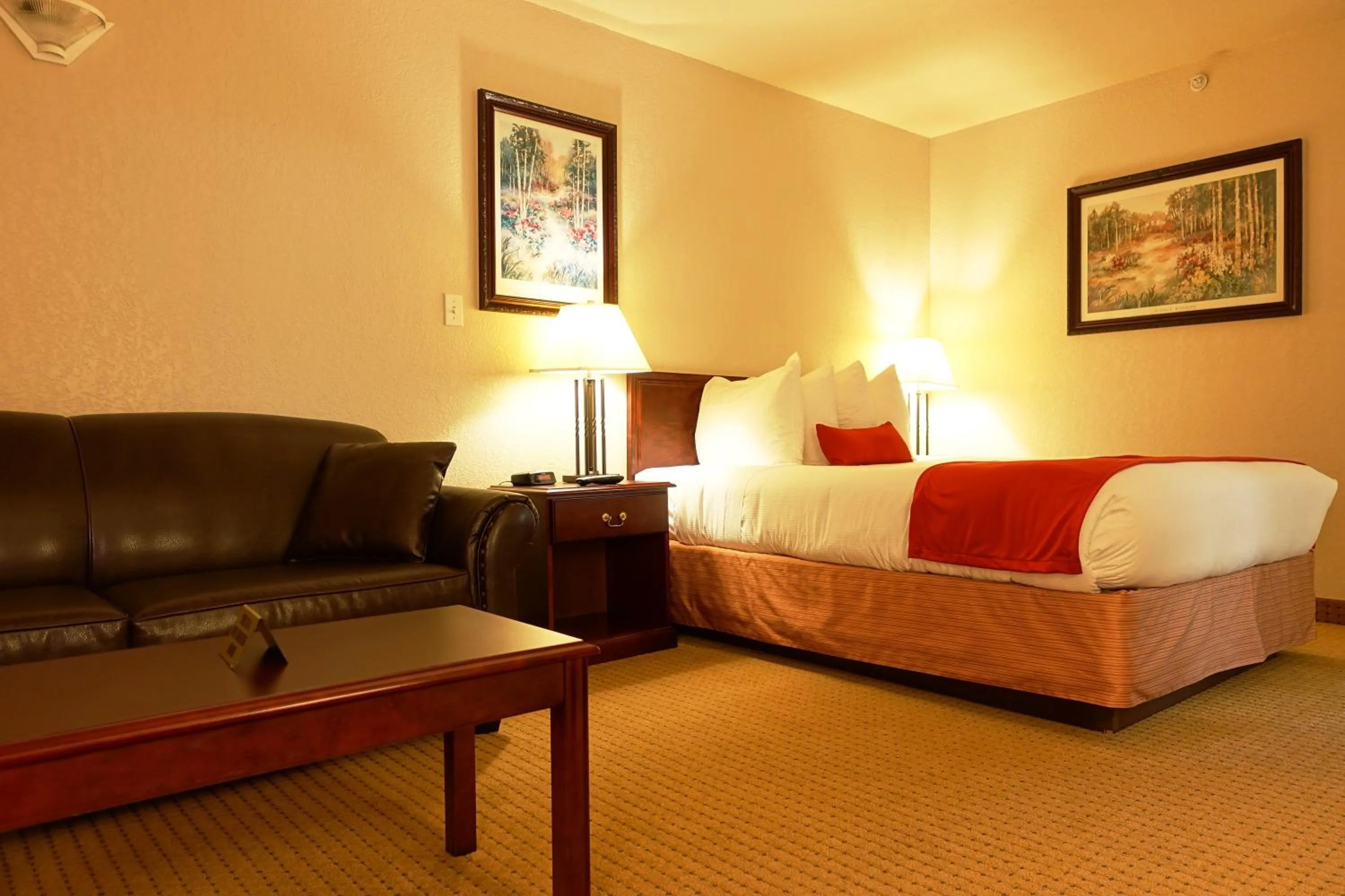 Other, Bed in Gold Circle Inn