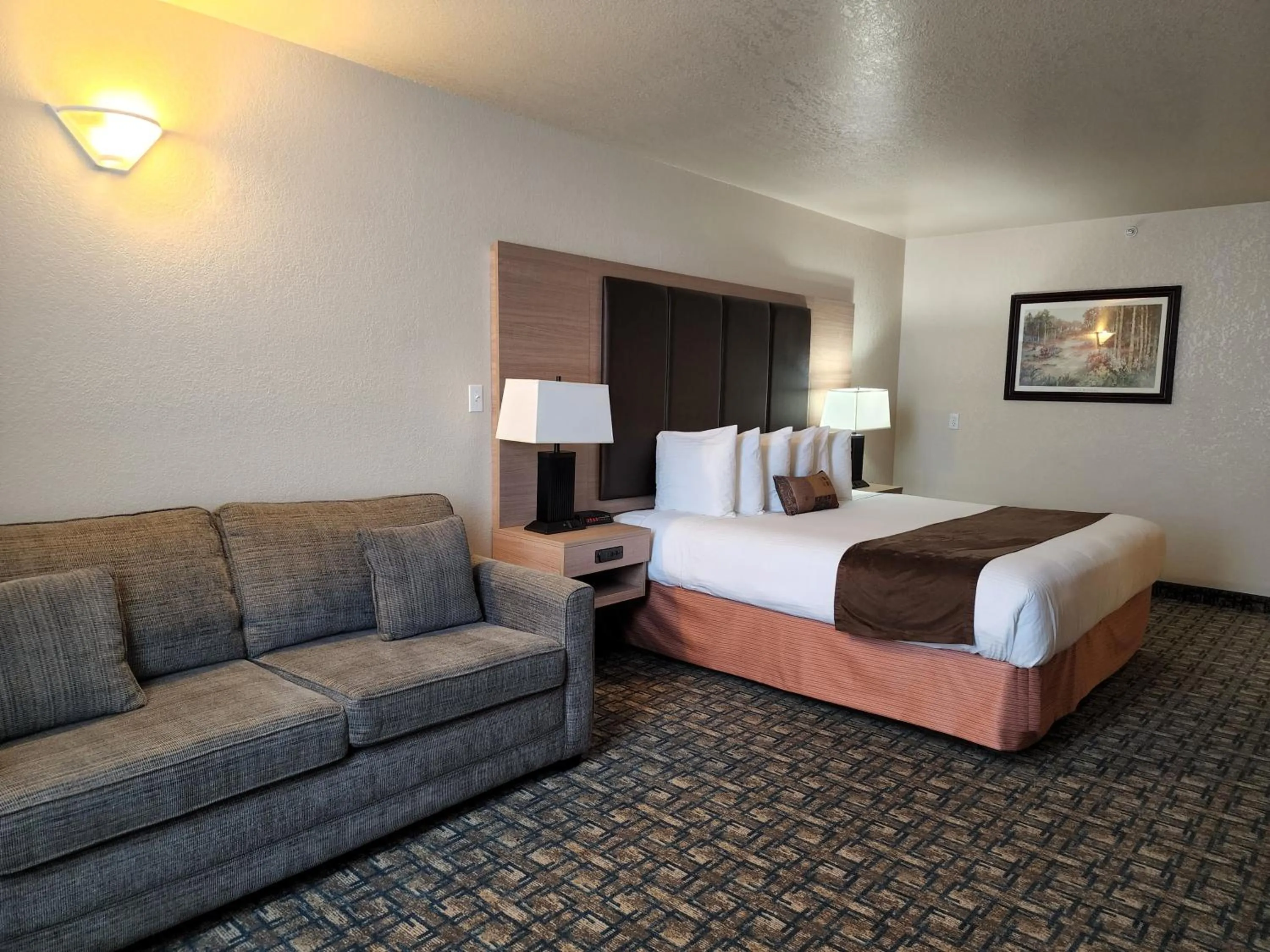 Bed in Gold Circle Inn