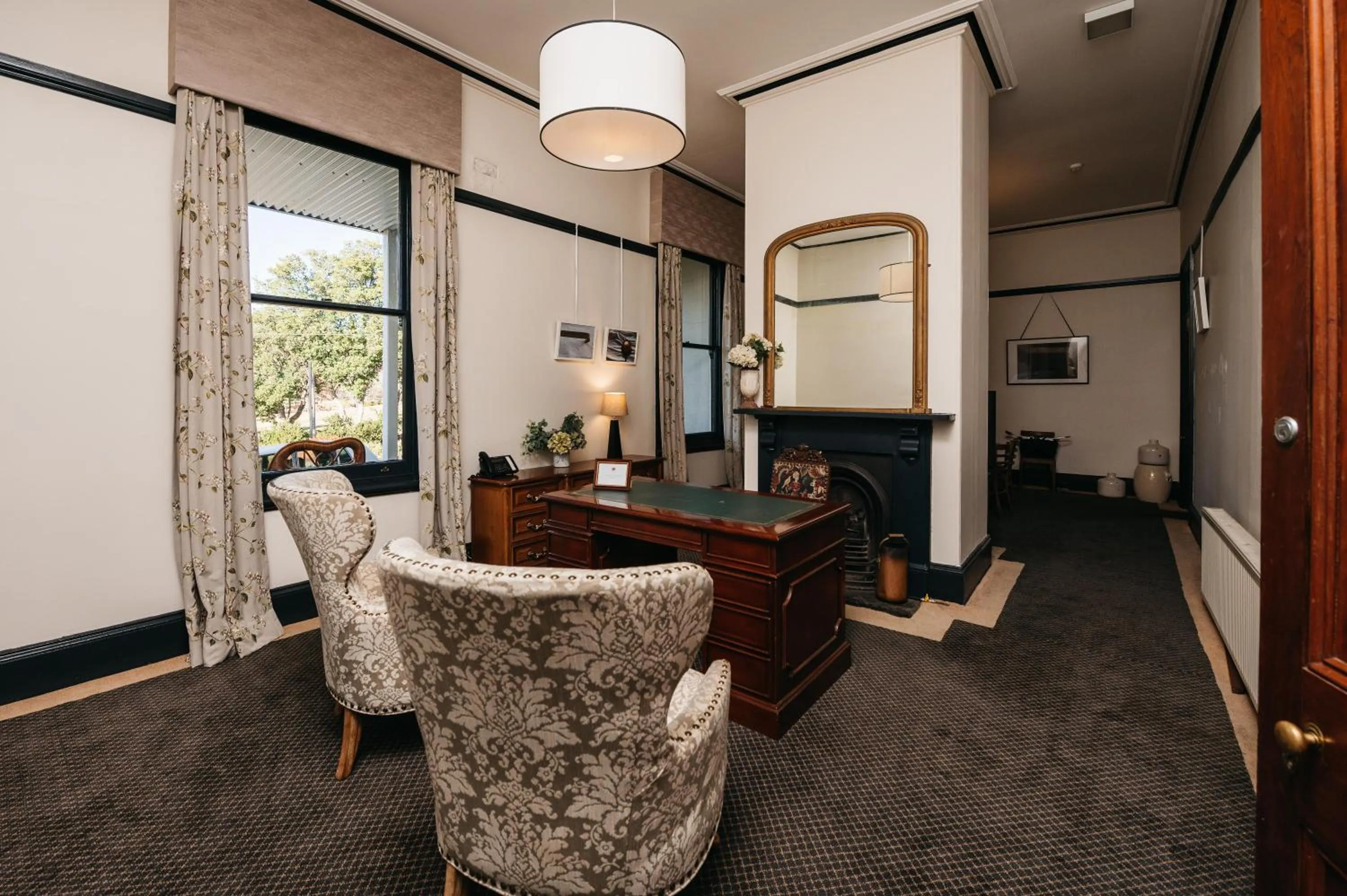 Lobby or reception in Hotel Etico at Mount Victoria Manor