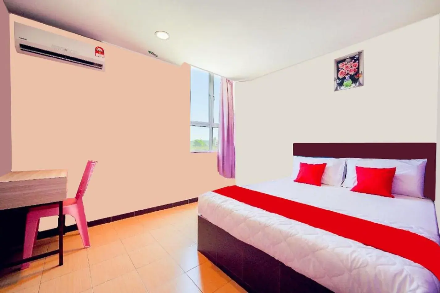 Deluxe Double Room in CMN Hotel & Homestay Deluxe Double Room in CMN Hotel & Homestay