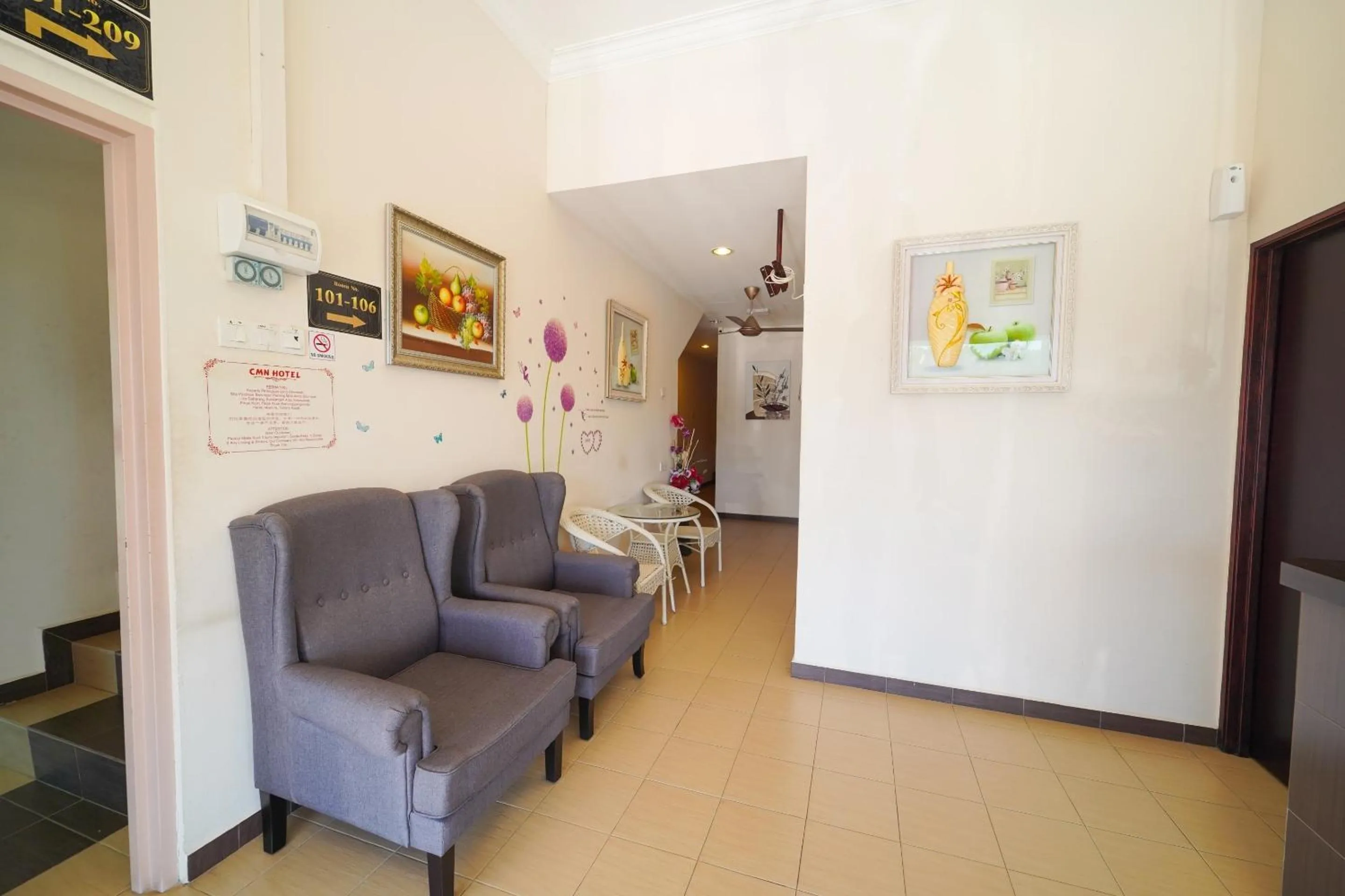 Lobby or reception in CMN Hotel & Homestay