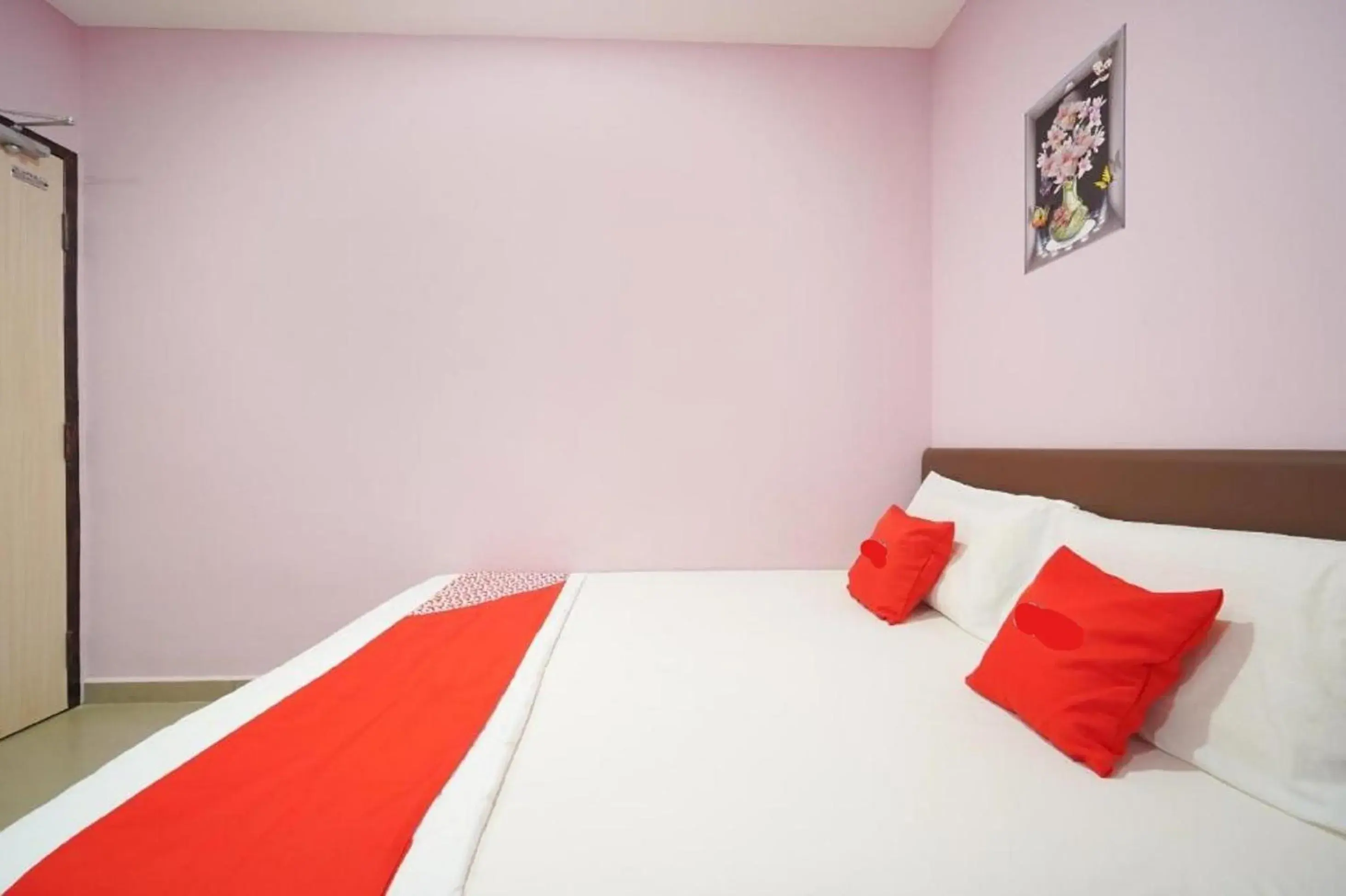 Standard Double Room in CMN Hotel & Homestay Standard Double Room in CMN Hotel & Homestay