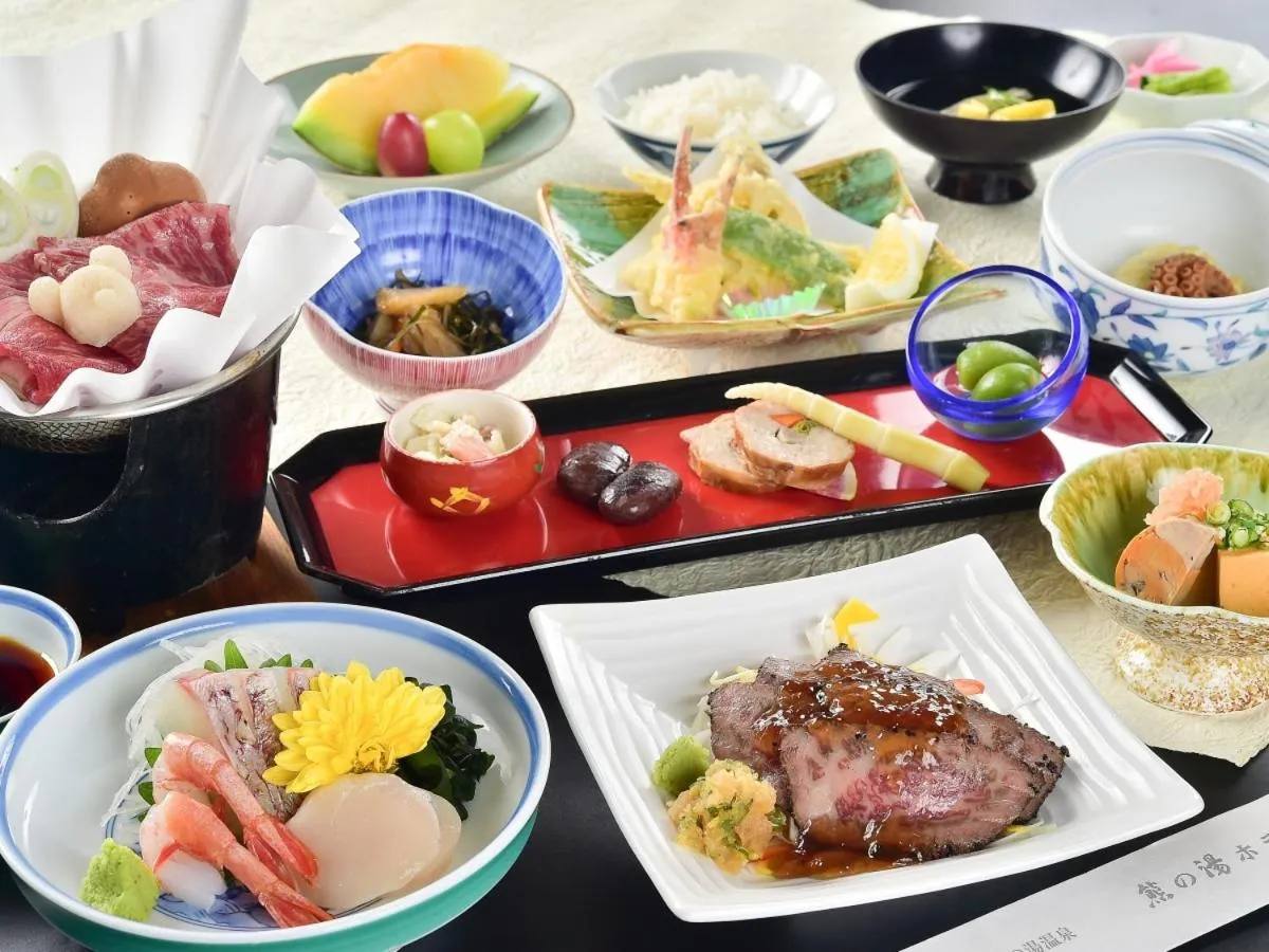 Dinner in Kumanoyu Hotel