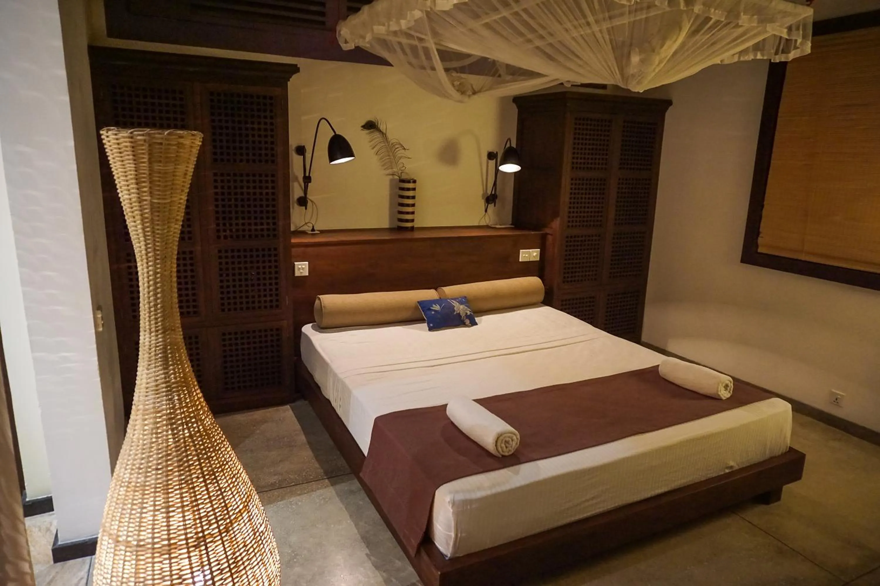 Night, Bed in Little Tamarind