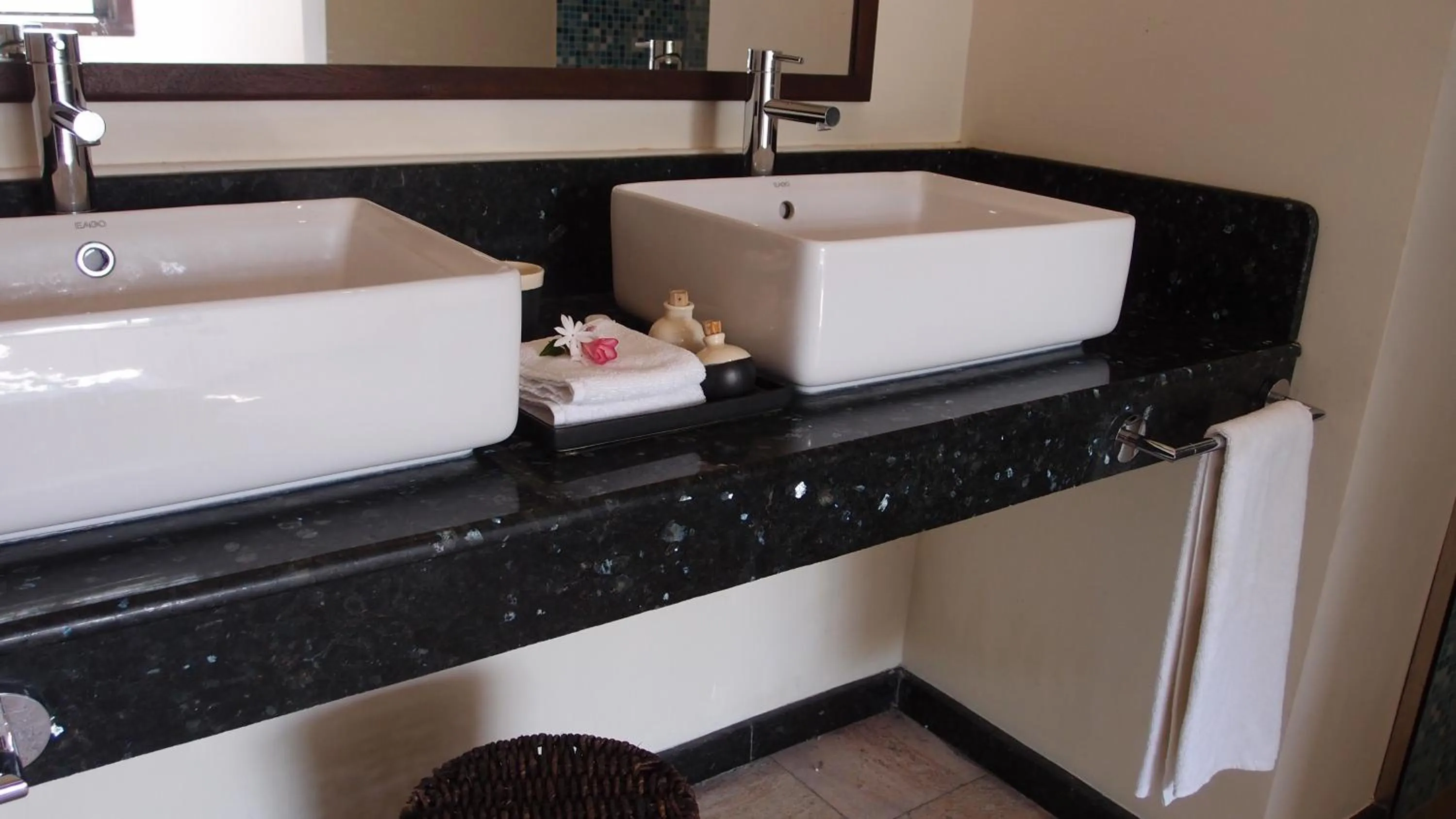 Bathroom in Little Tamarind