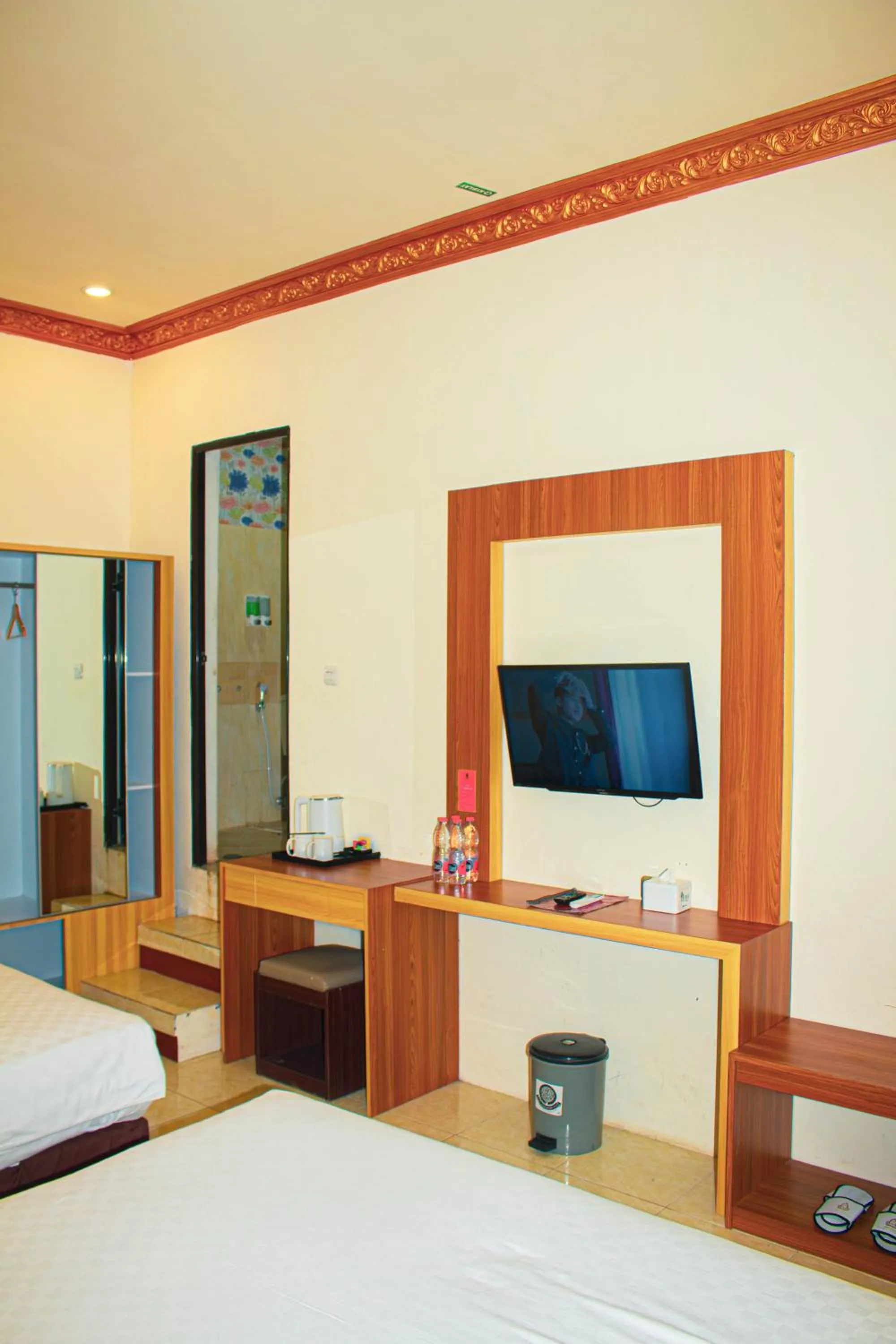 TV and multimedia, Bed in Zamzam Hotel and Convention Batu Powered By Archipelago