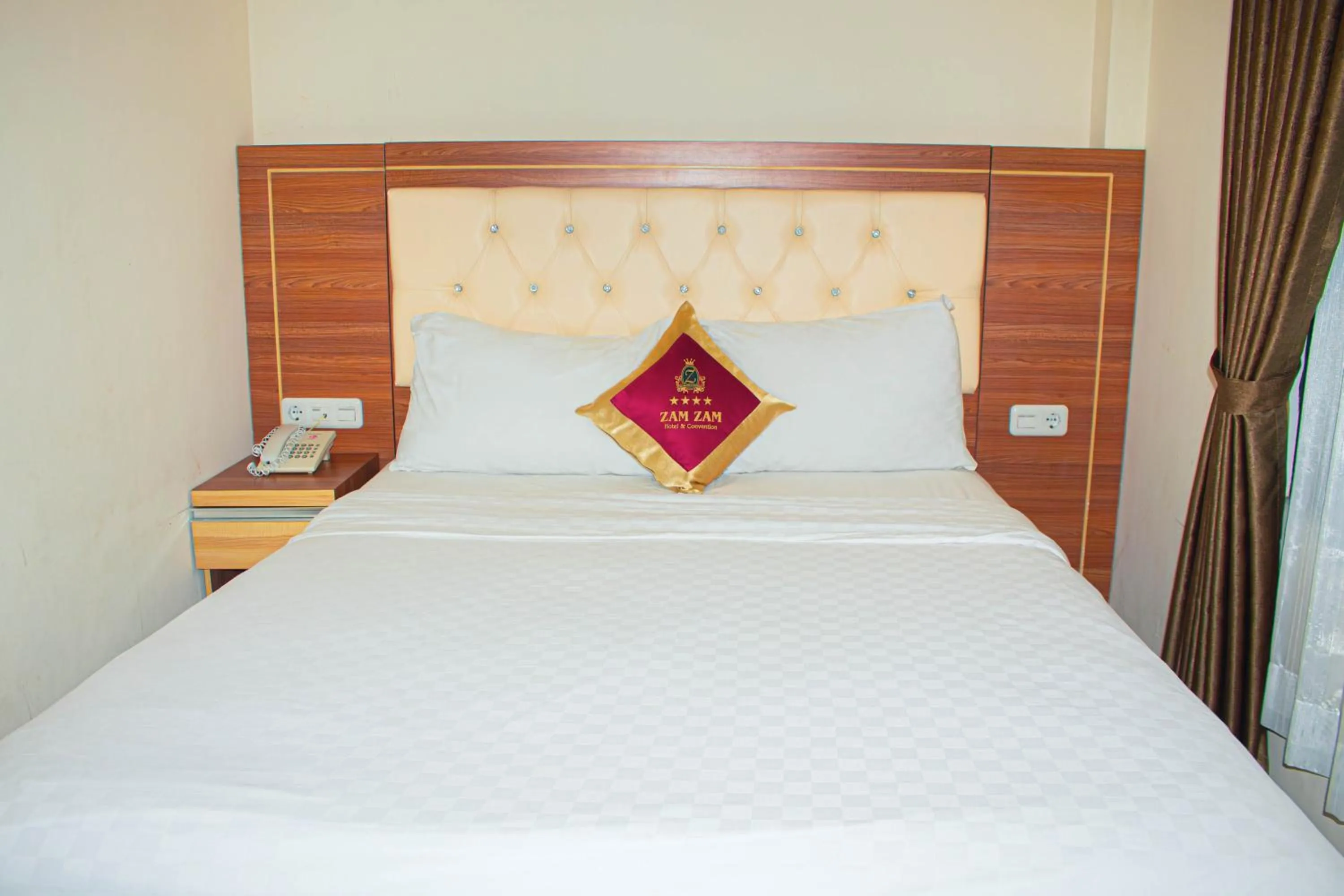 Bedroom, Bed in Zamzam Hotel and Convention Batu Powered By Archipelago