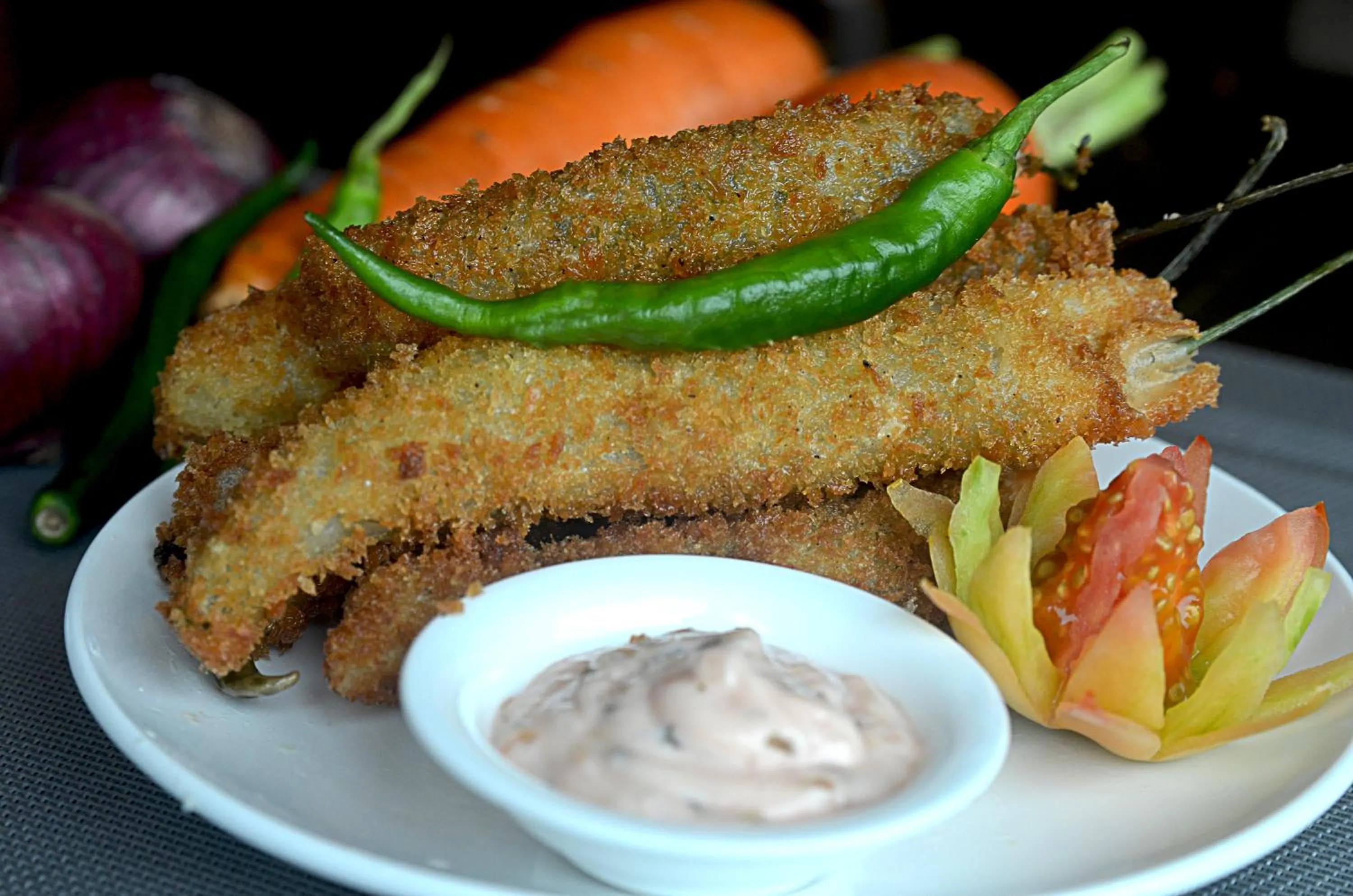 Restaurant/places to eat in Azia Suites and Residences