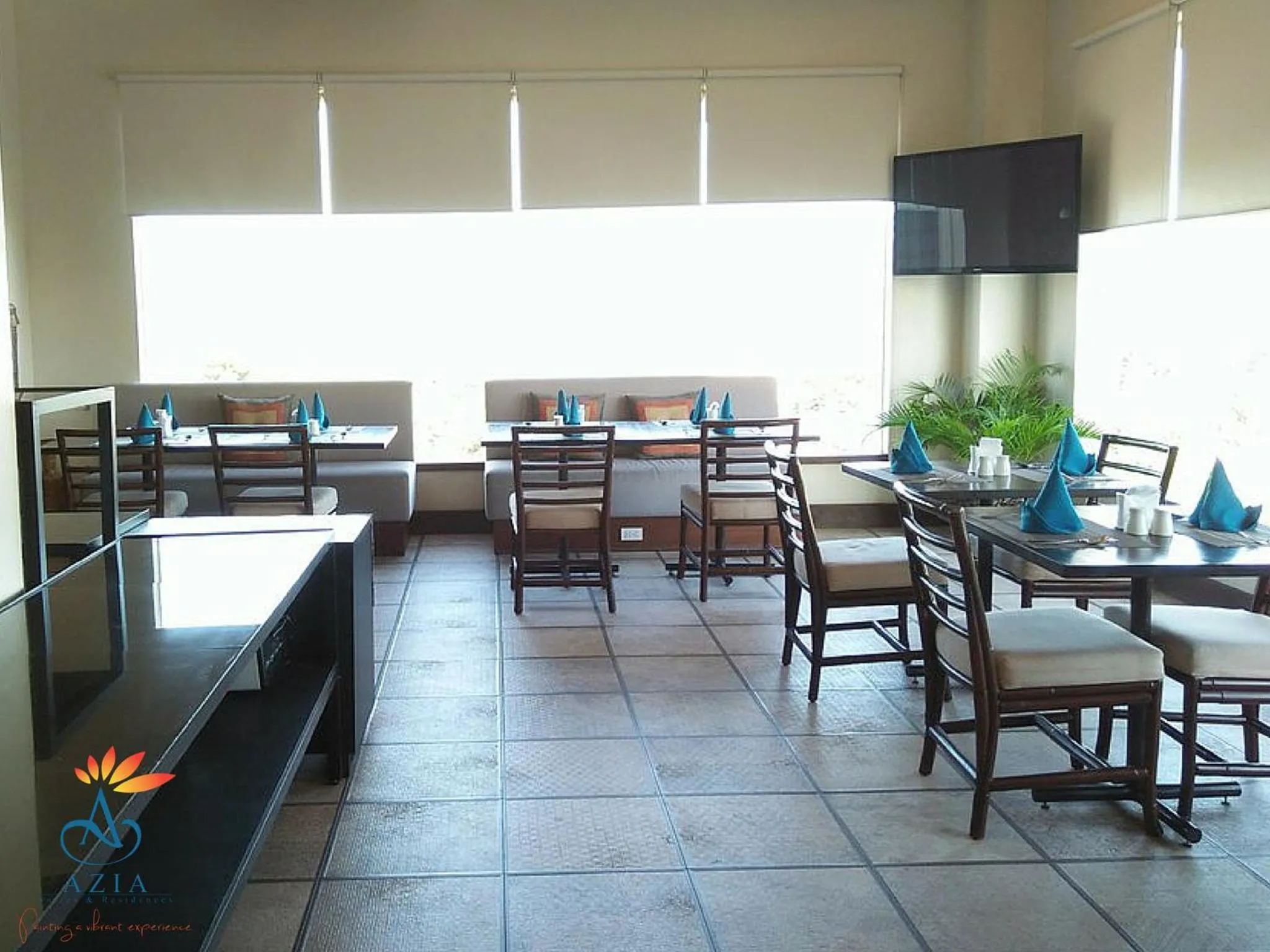 Restaurant/places to eat in Azia Suites and Residences
