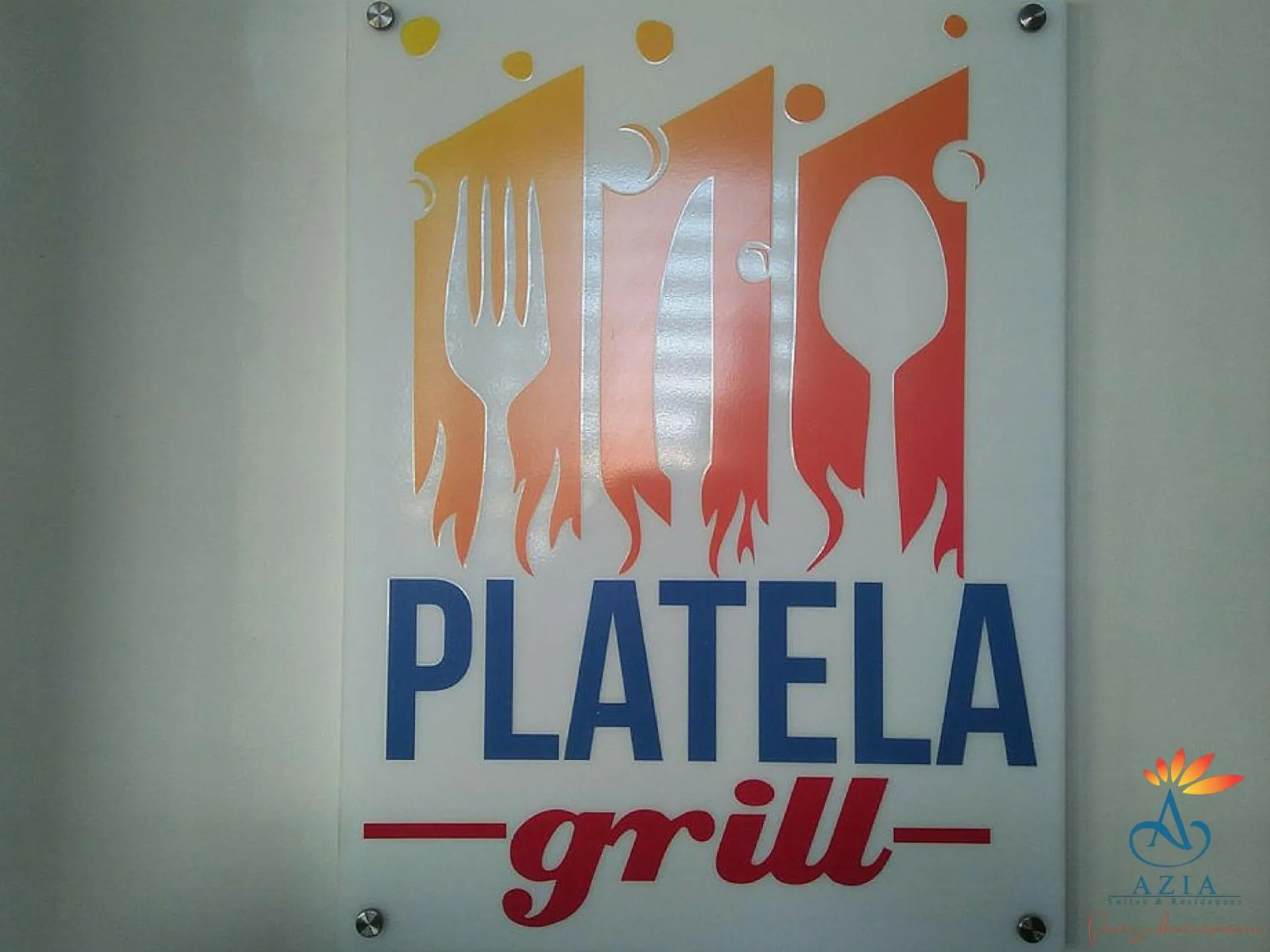 Restaurant/places to eat in Azia Suites and Residences