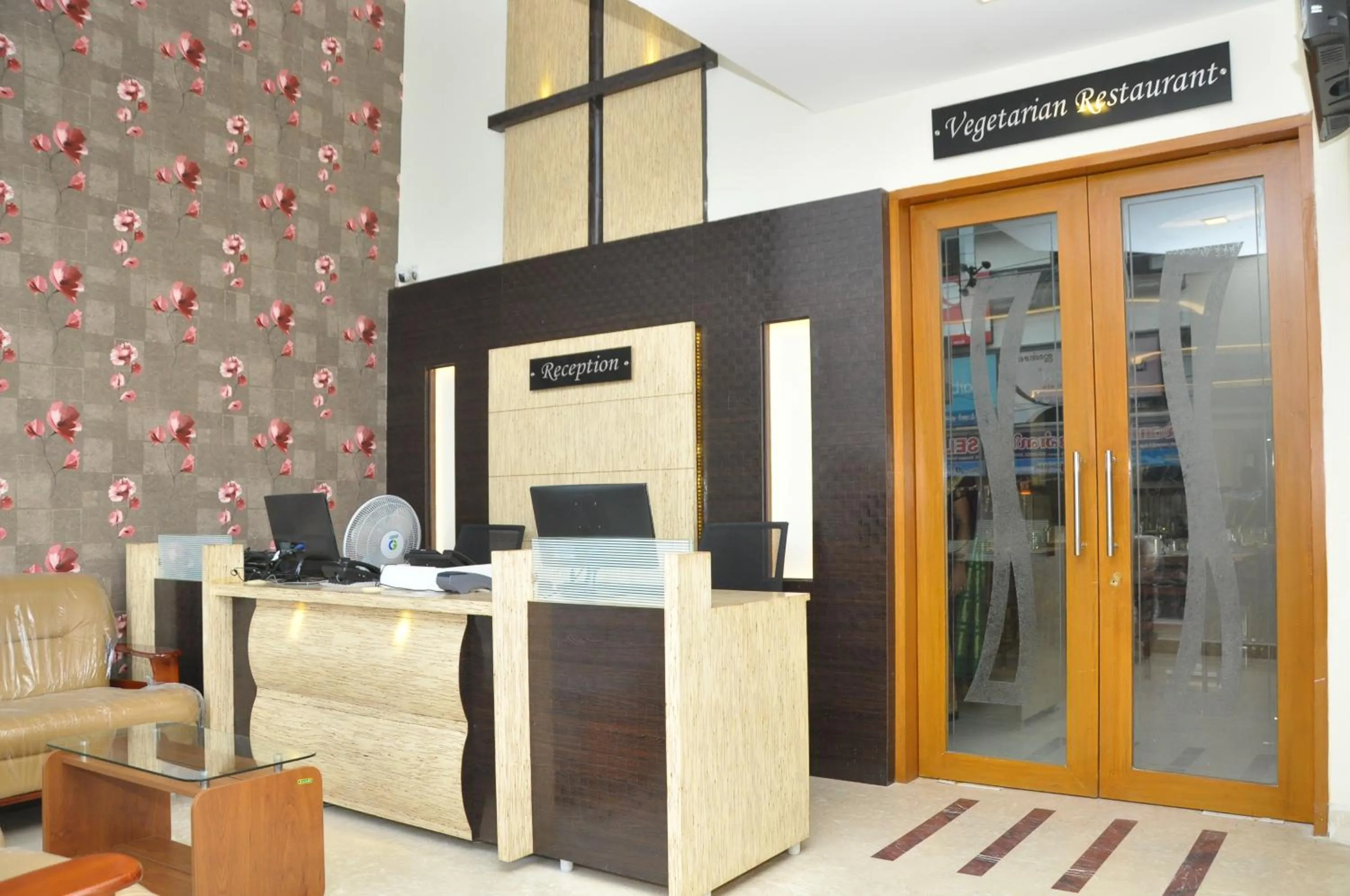 On-site shops in Hotel Metro