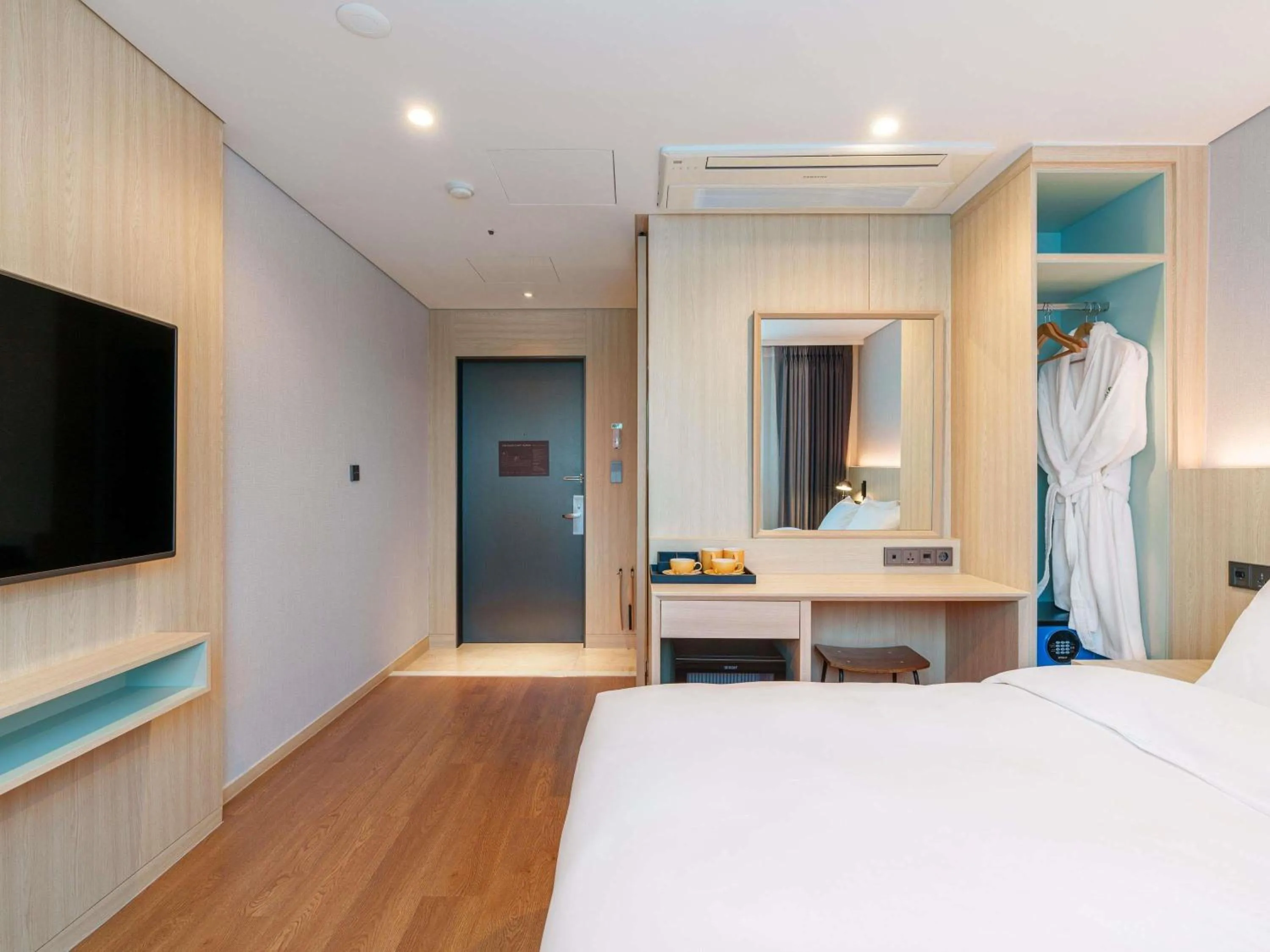 Bedroom, Bed in ibis Styles Ambassador Jeonju City Centre