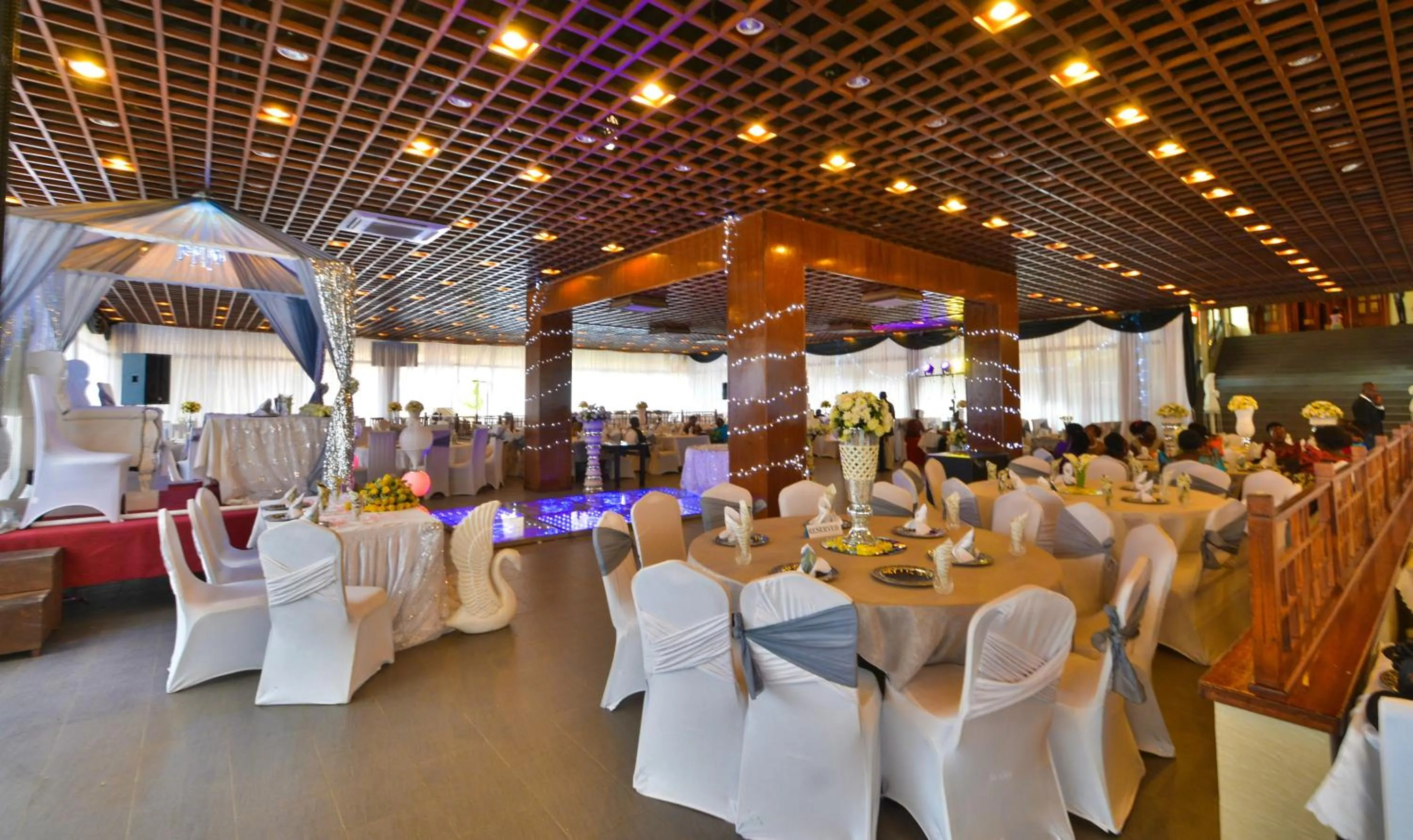 Restaurant/places to eat in Arirang Hotel