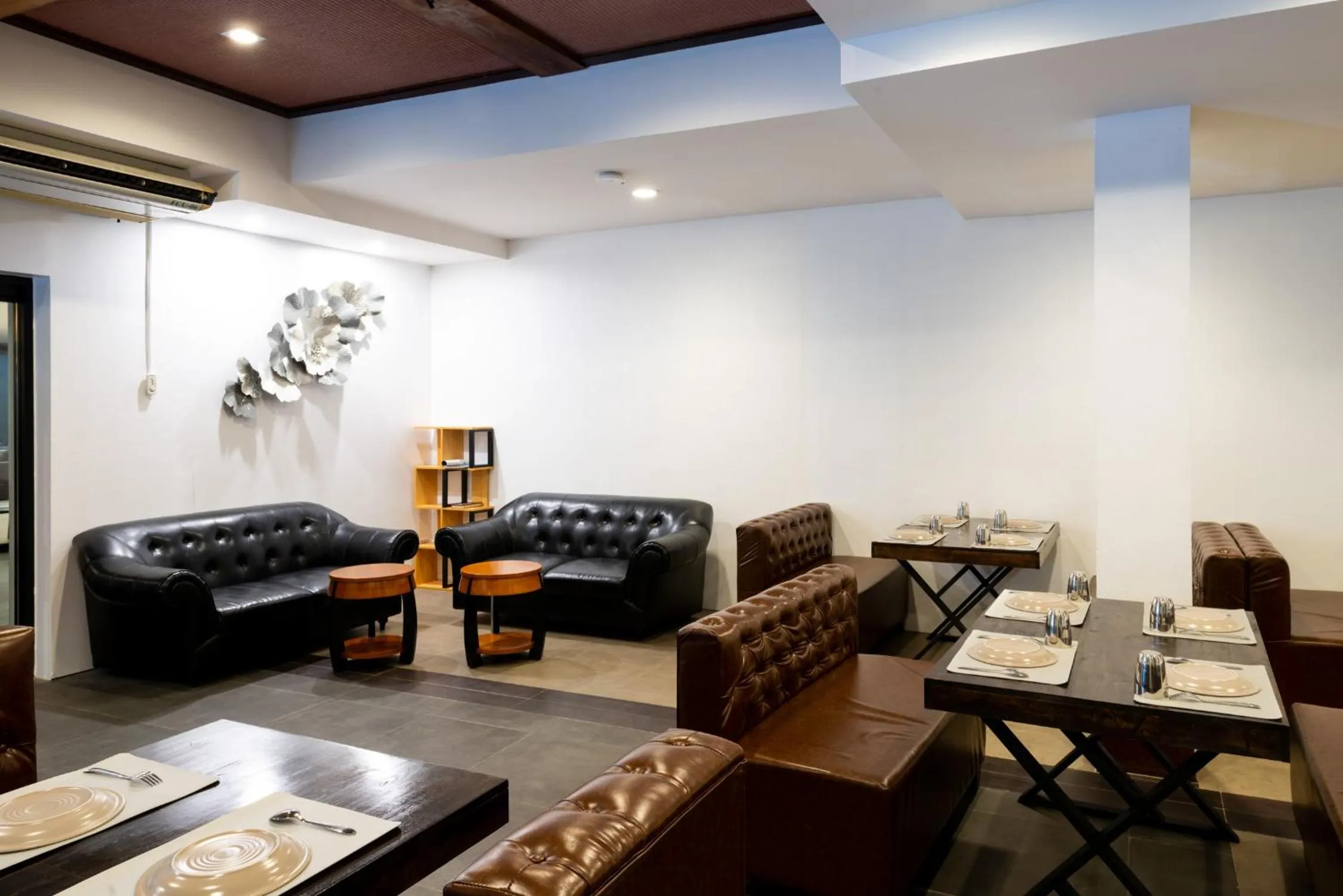 Dining area in Arawana Regency North Pattaya