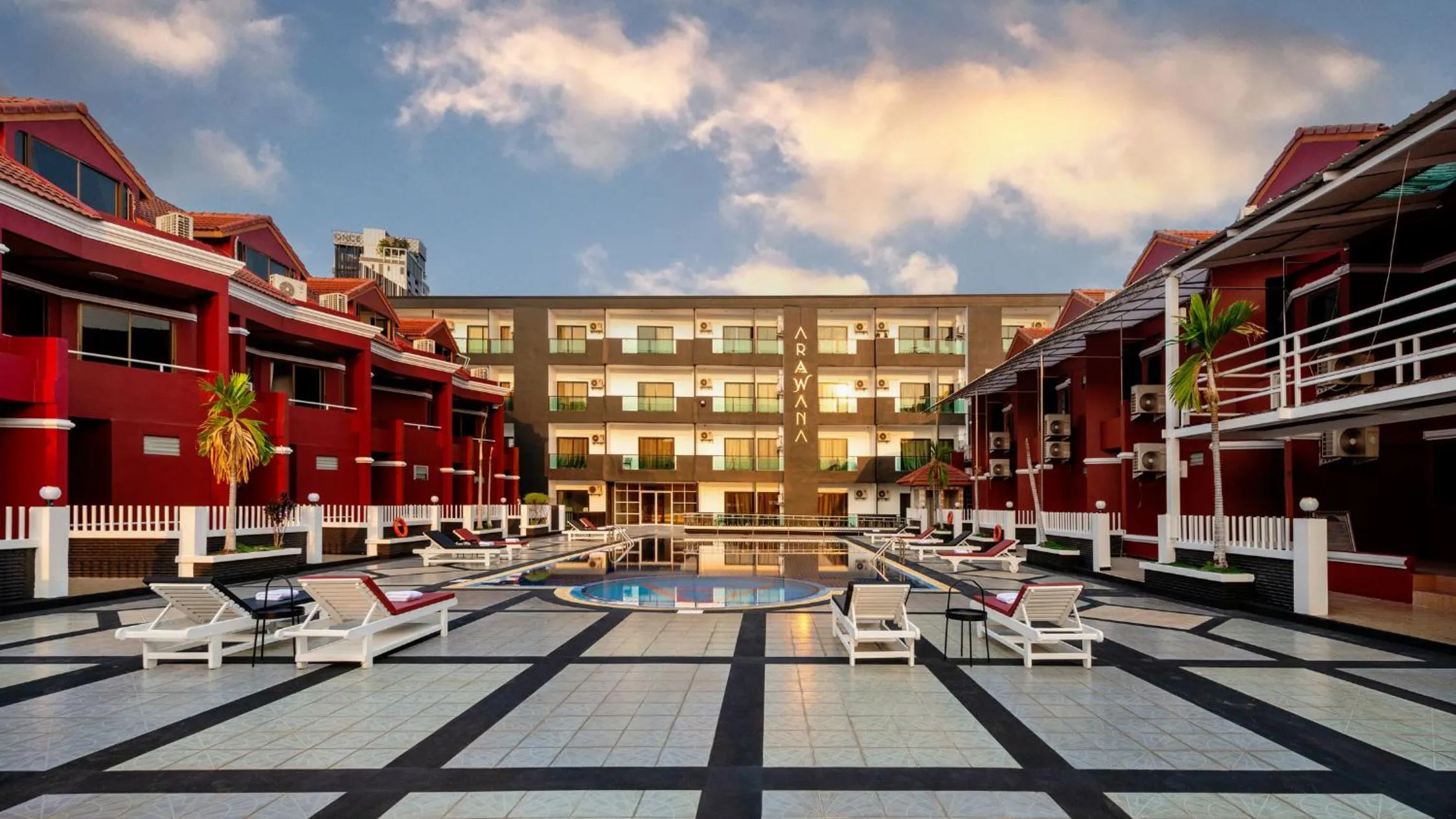 Swimming pool in Arawana Regency North Pattaya