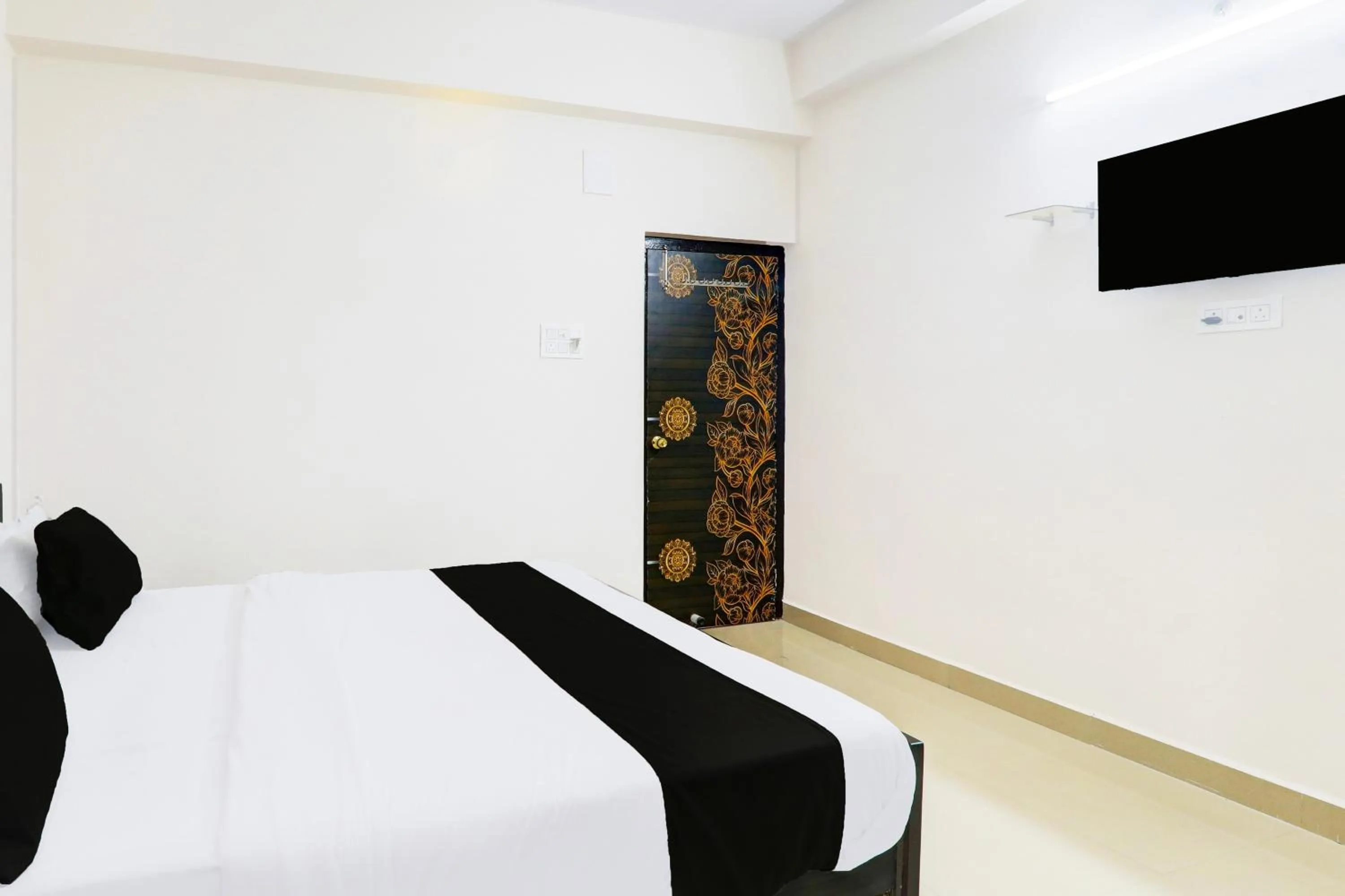 Bedroom, Bed in Super Hotel O Kadam Ghat Near Ashok RajPath