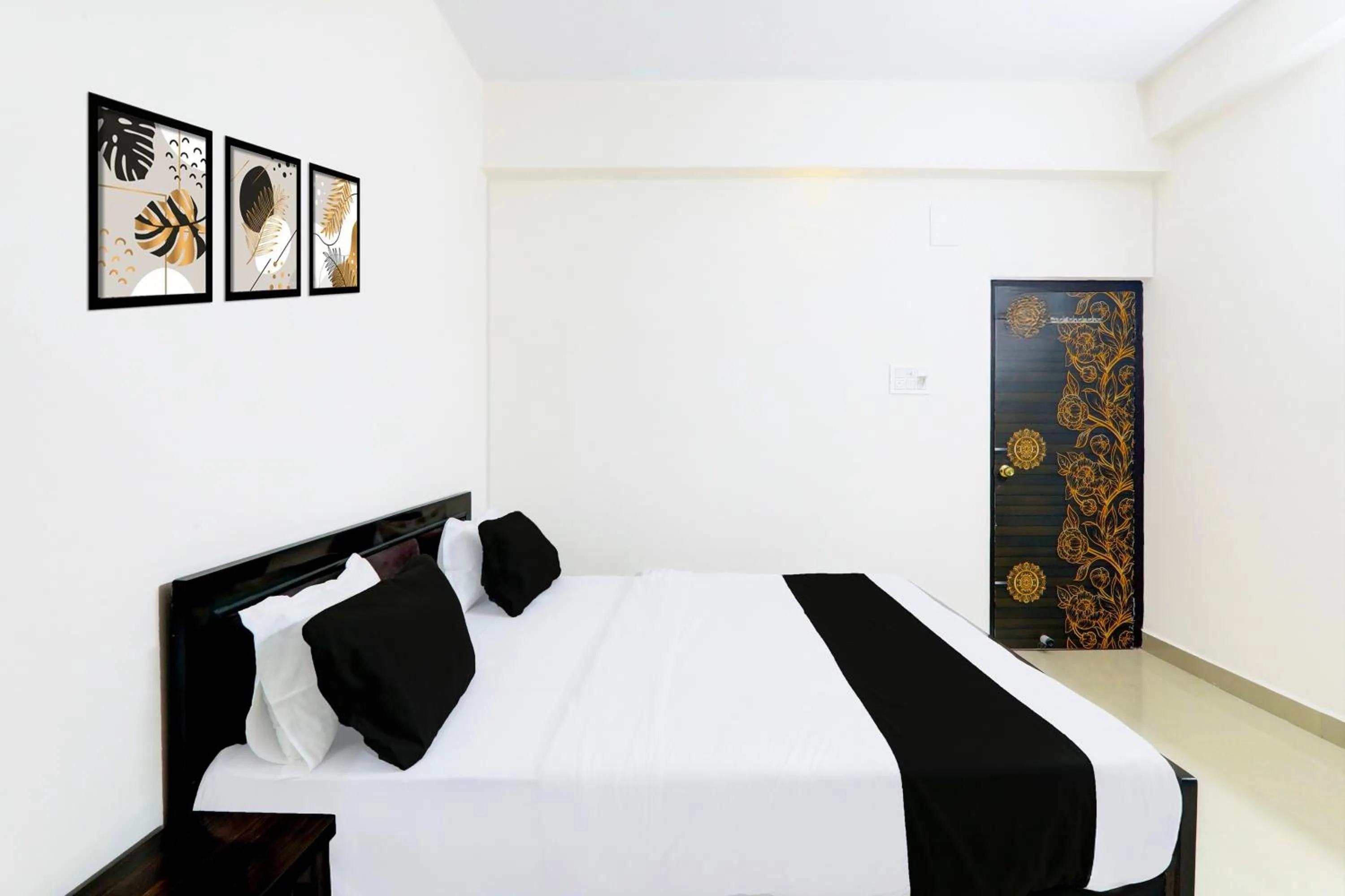 Bedroom, Bed in Super Hotel O Kadam Ghat Near Ashok RajPath