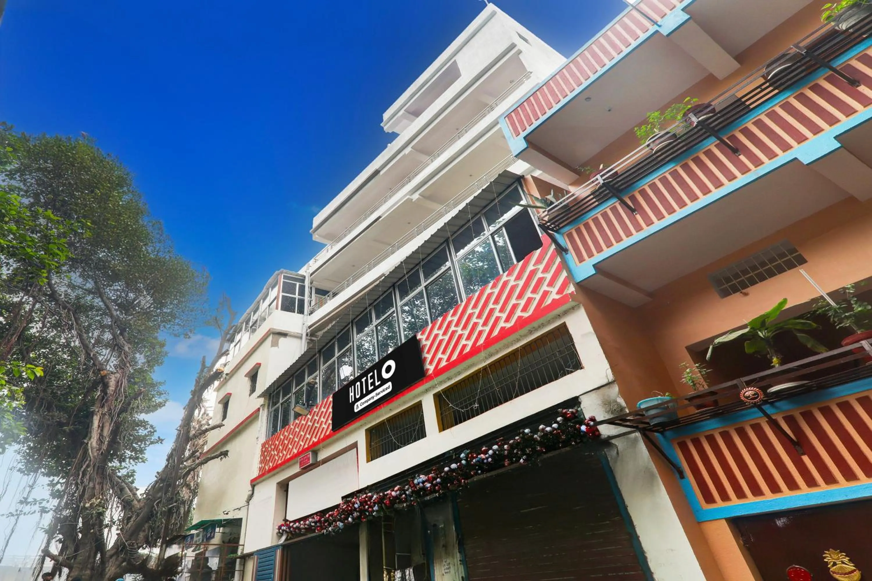 Facade/entrance in Super Hotel O Kadam Ghat Near Ashok RajPath