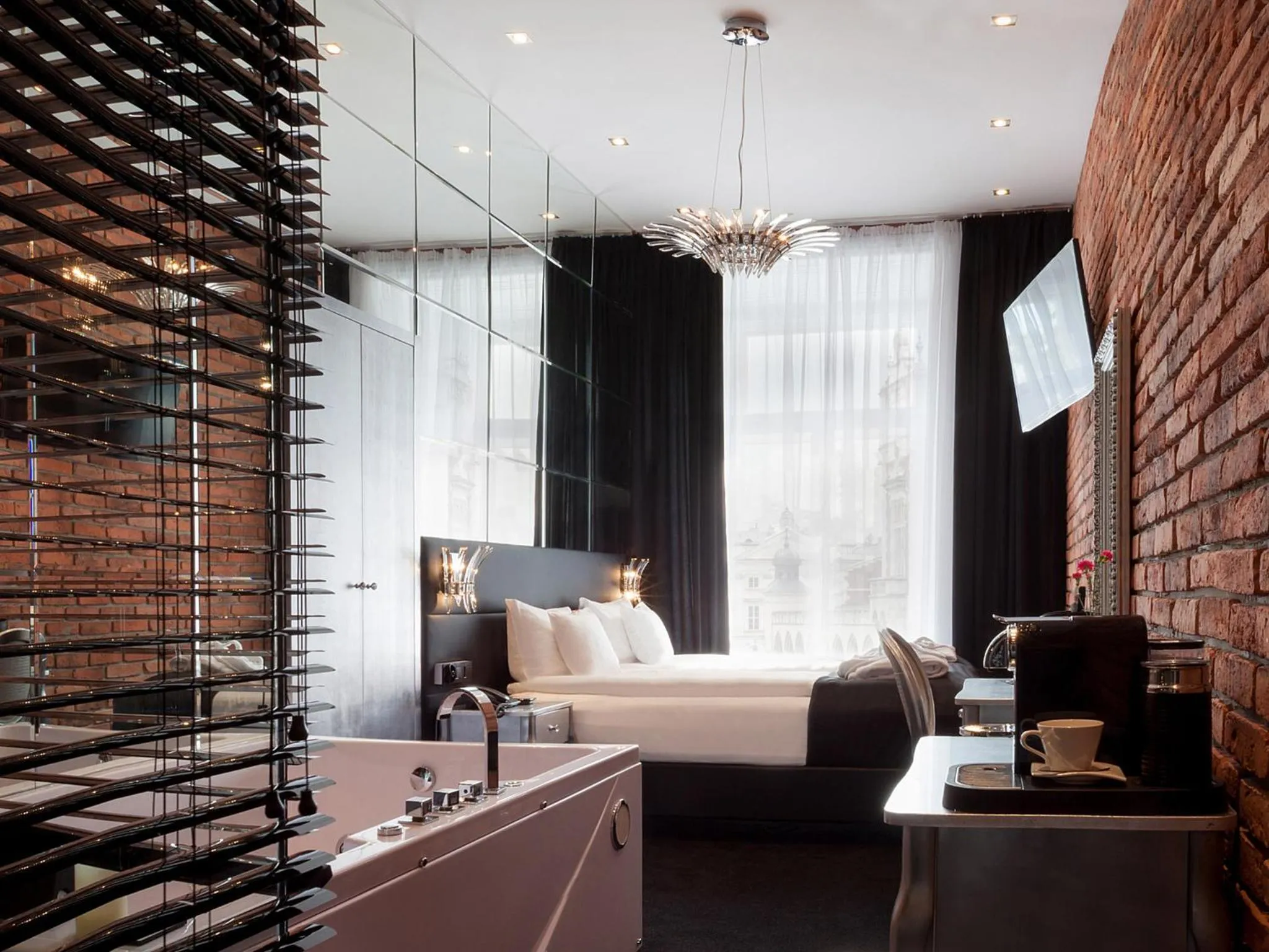 Photo of the whole room, Bed in Hotel Betmanowska Main Square Residence Adults Only