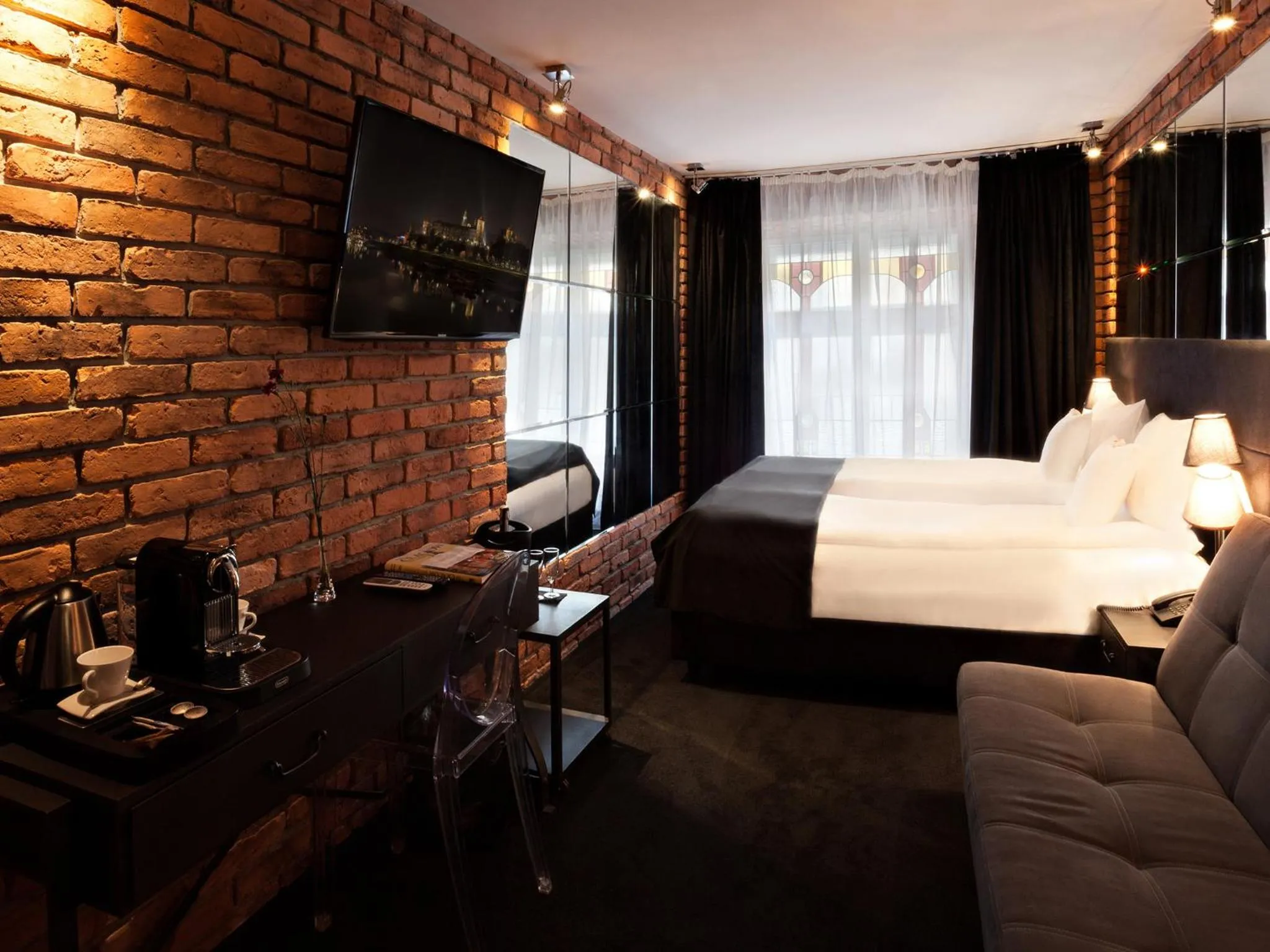 Photo of the whole room, Bed in Hotel Betmanowska Main Square Residence Adults Only