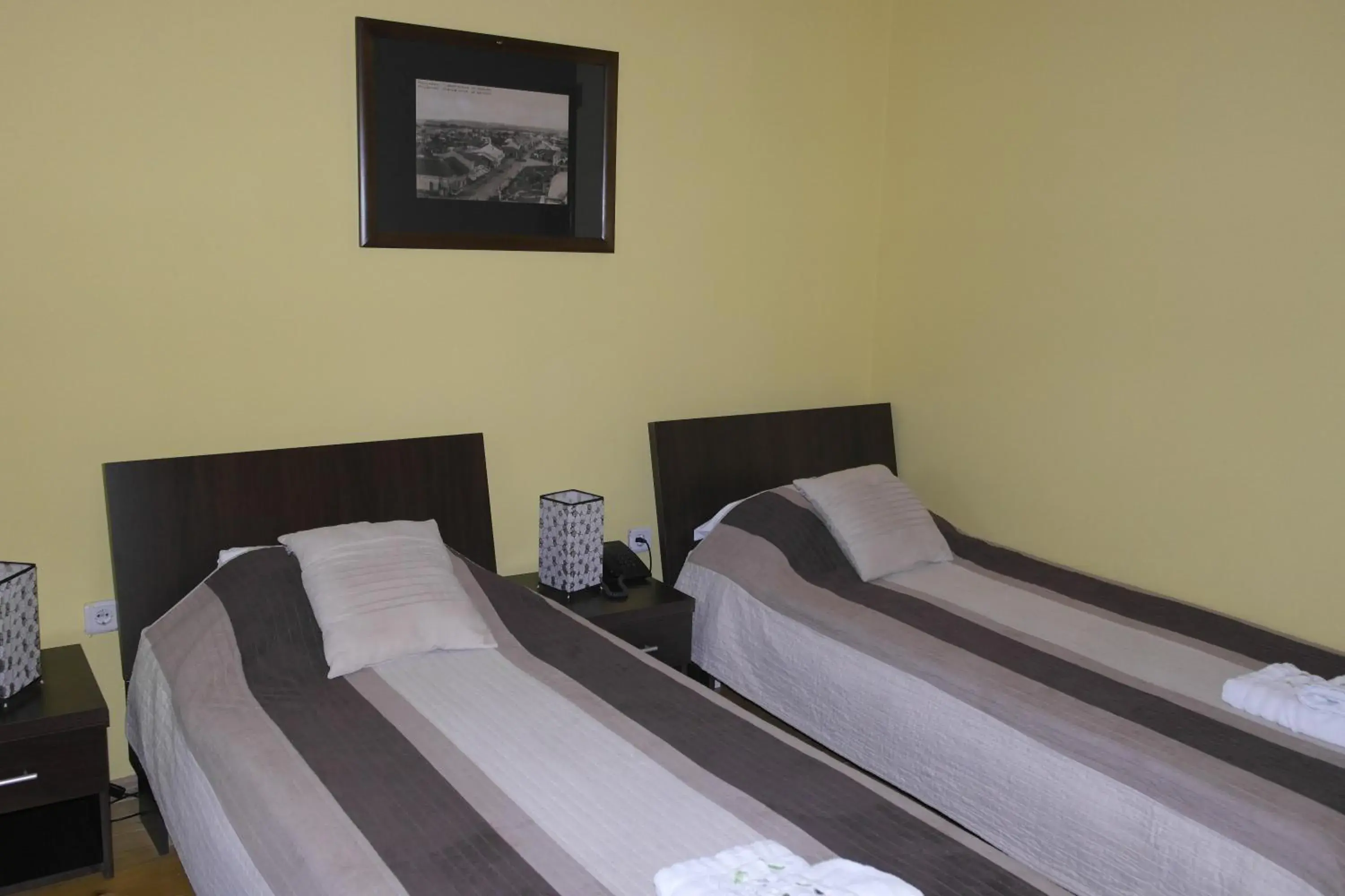Twin Room in Garni Hotel City Twin Room in Garni Hotel City