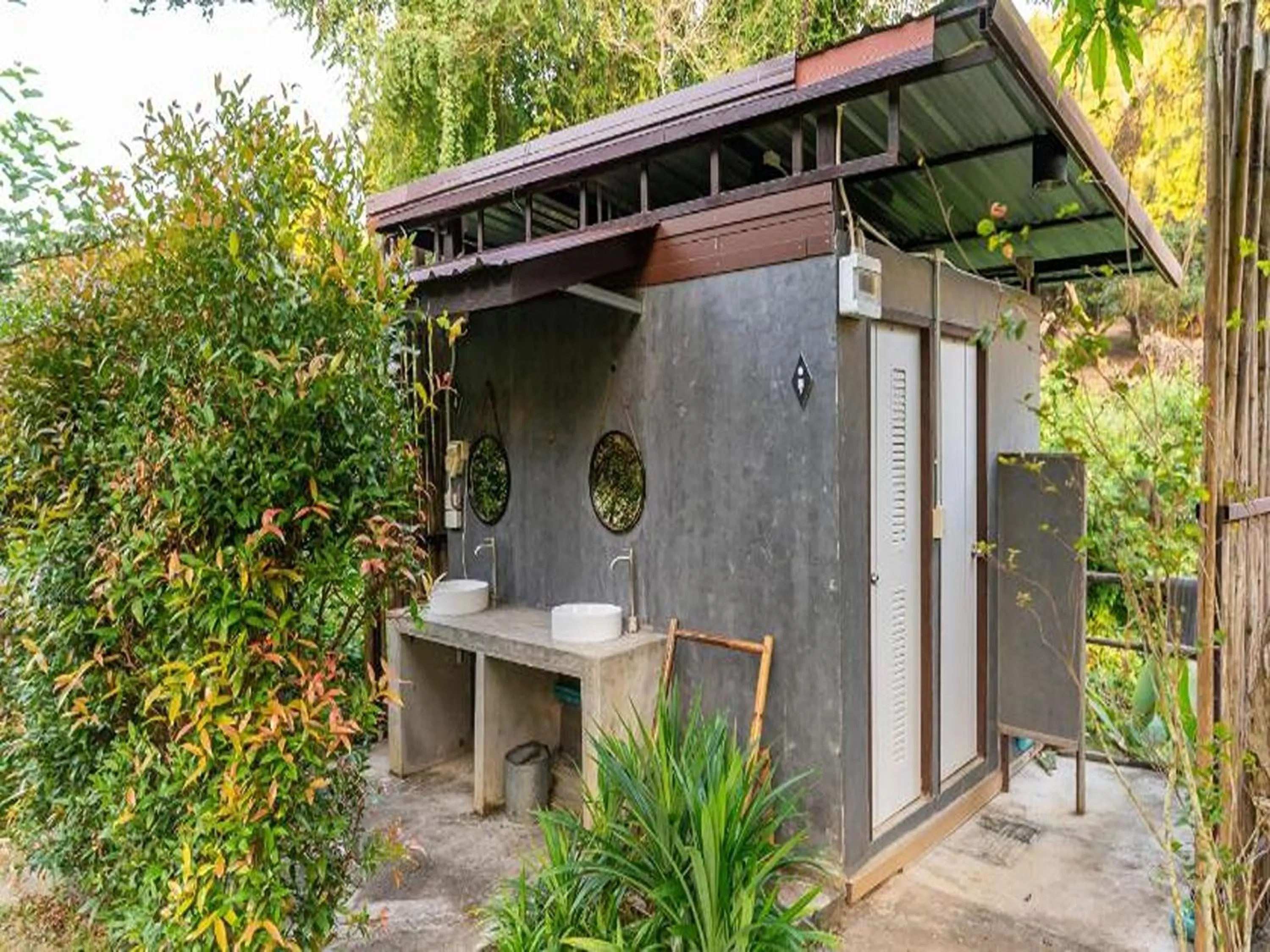 Garden view in Lion Cafe Resort