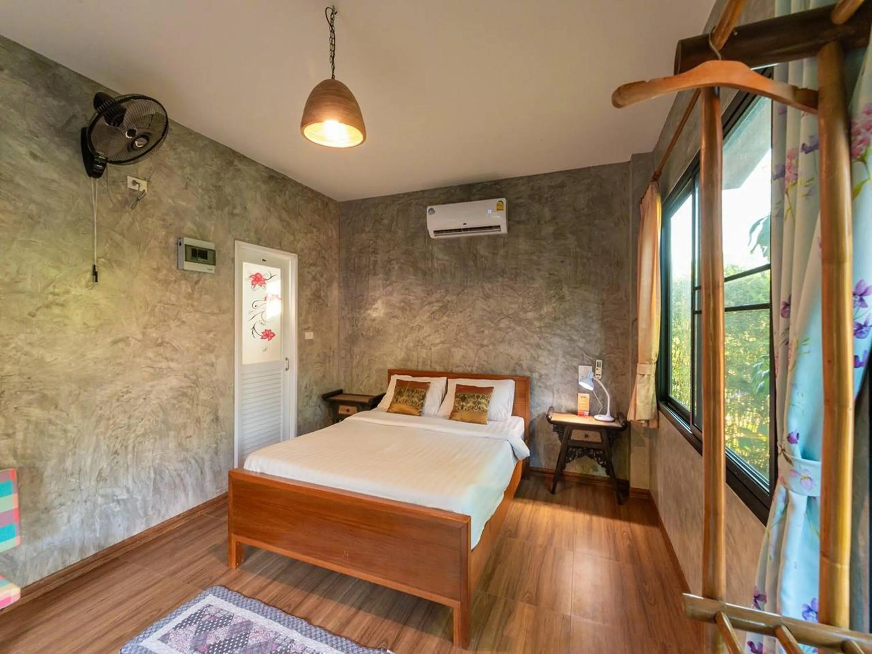 Bed in Lion Cafe Resort