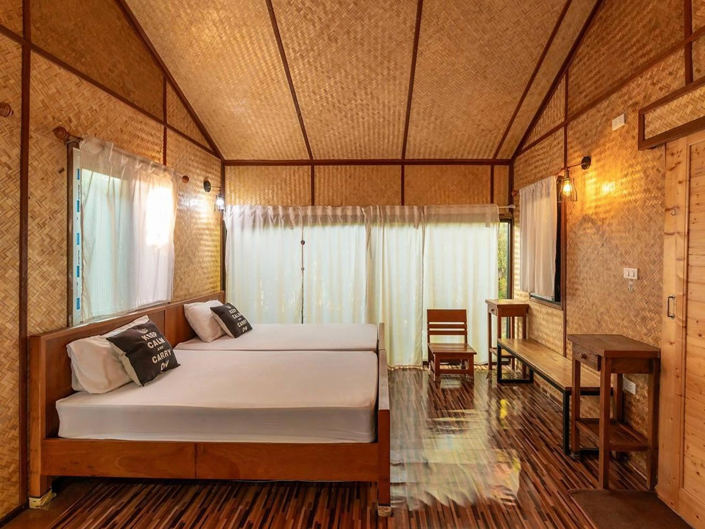 Bed in Lion Cafe Resort