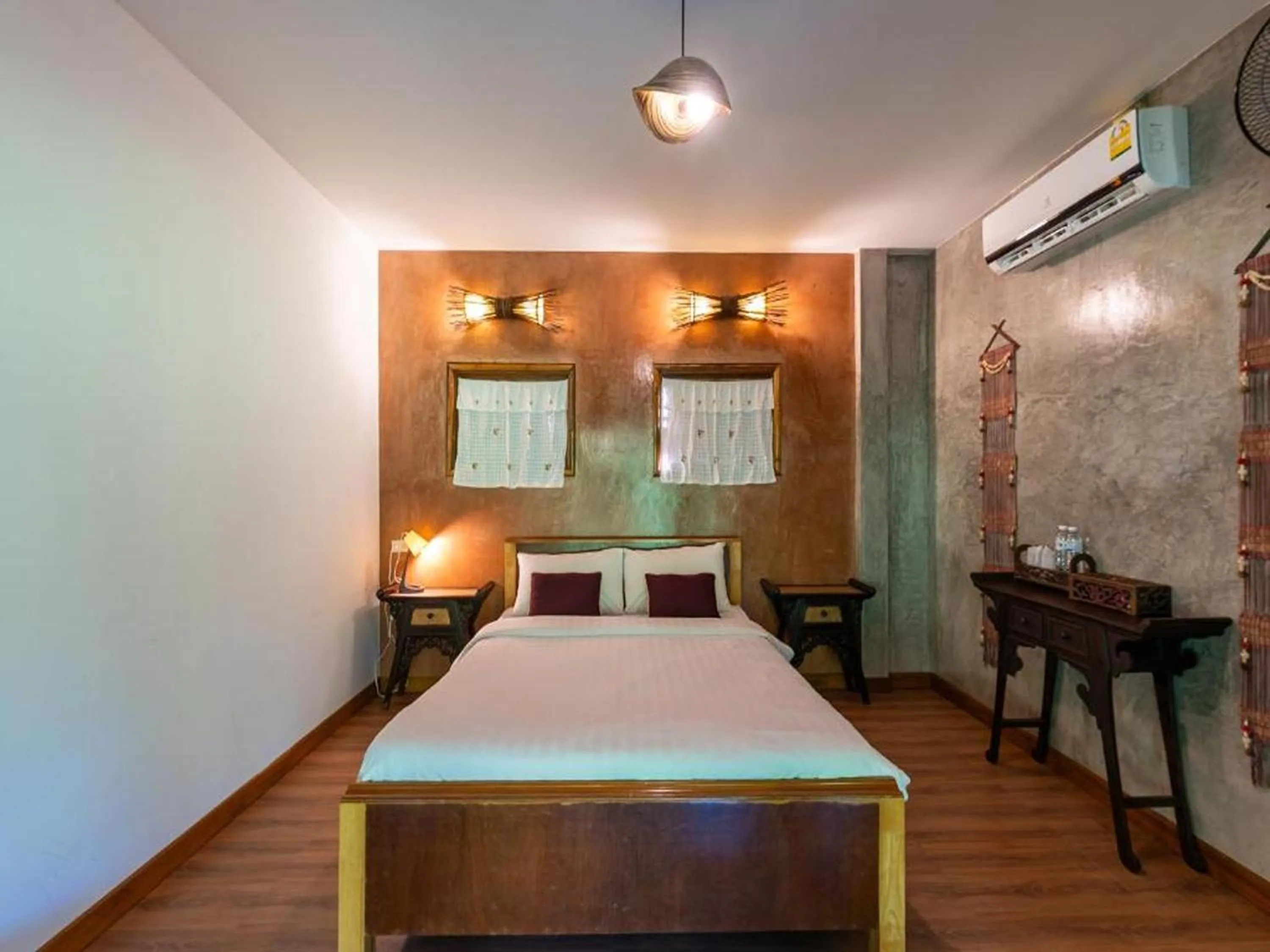 Bed in Lion Cafe Resort