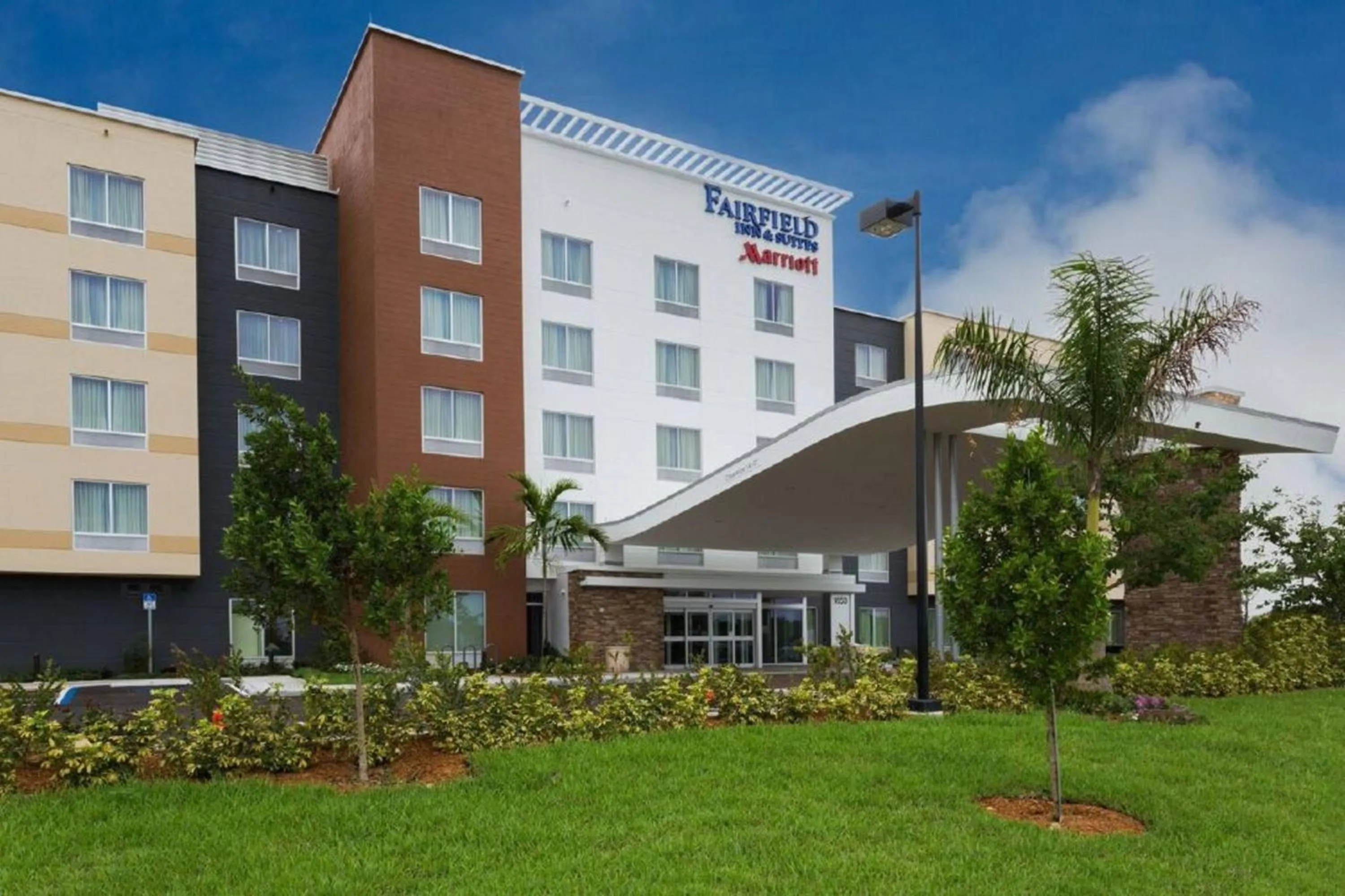 Property building in Fairfield Inn & Suites by Marriott Fort Lauderdale Pembroke Pines