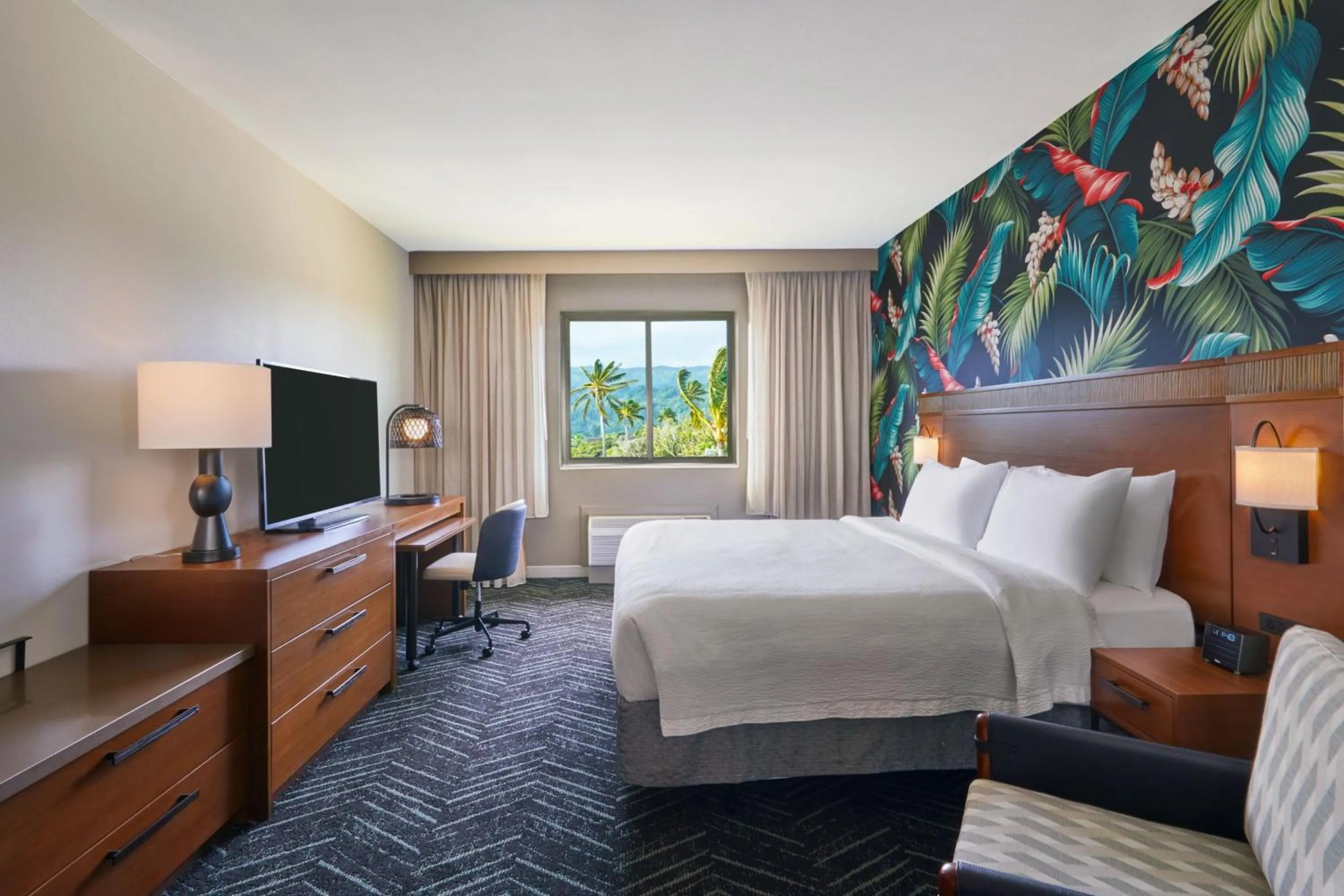 Bedroom, Bed in Courtyard by Marriott Oahu North Shore