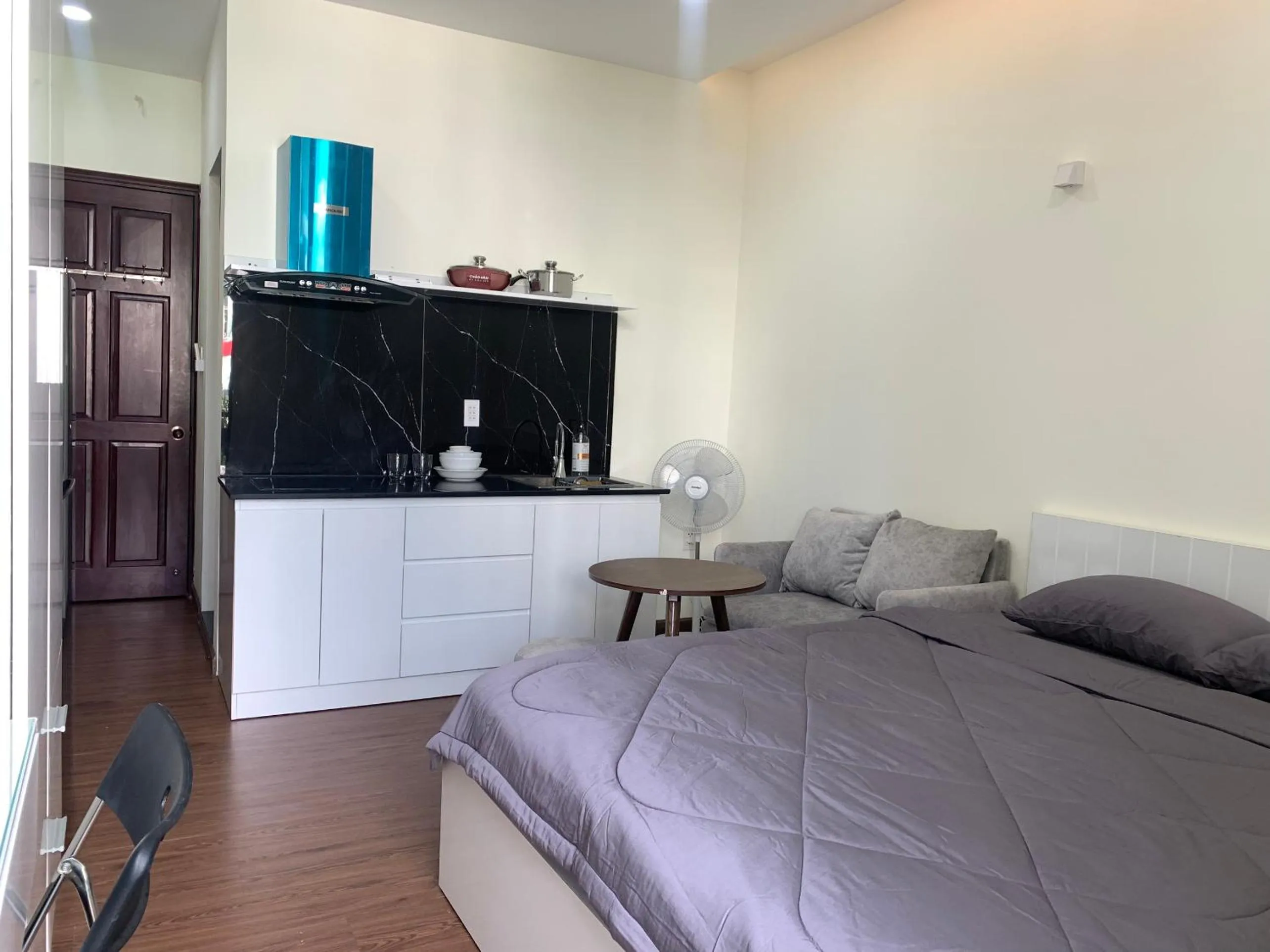 Kitchen or kitchenette in Lunaria Maison SaiGon Central Park