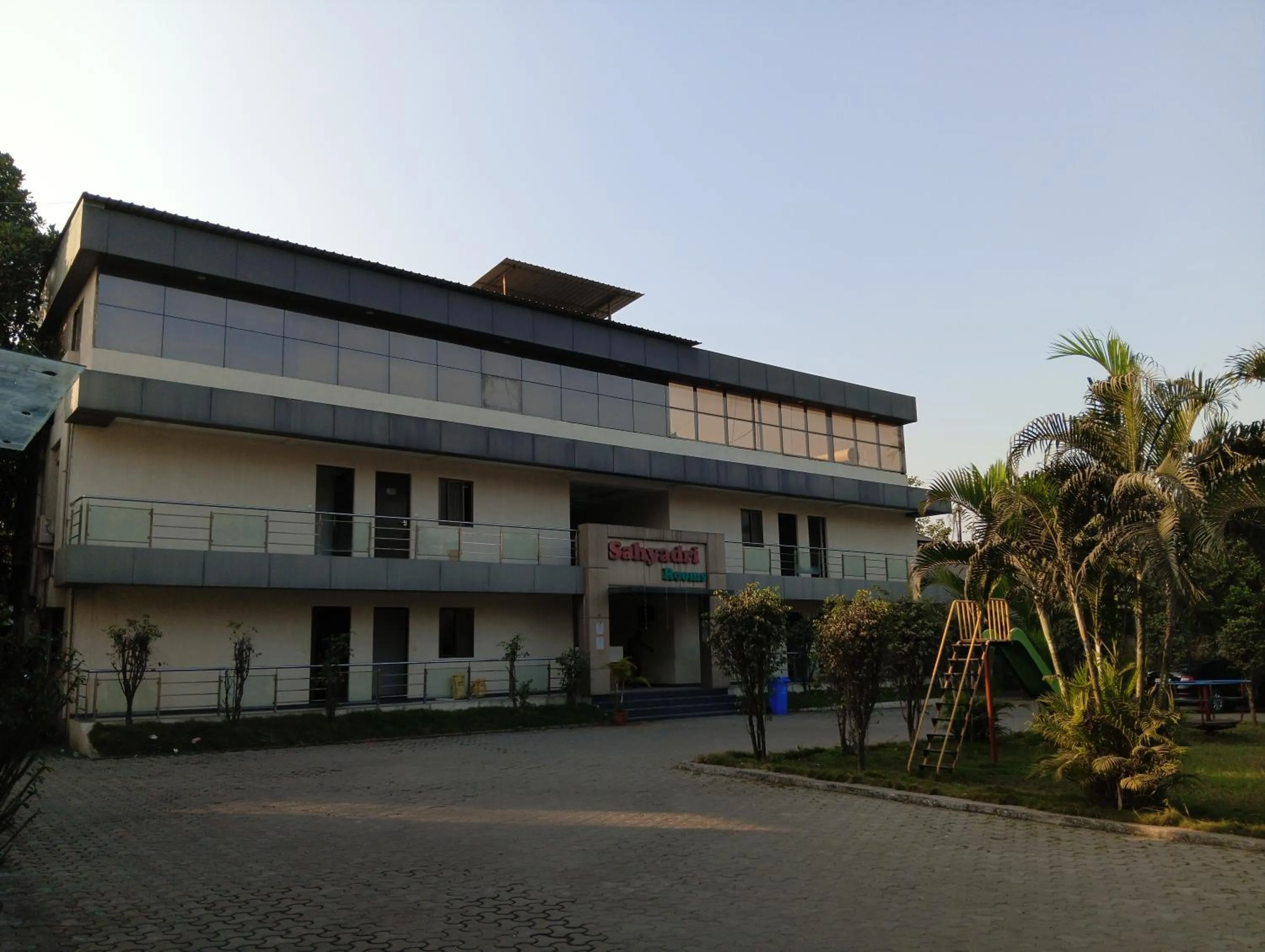 Hotel Sahyadri