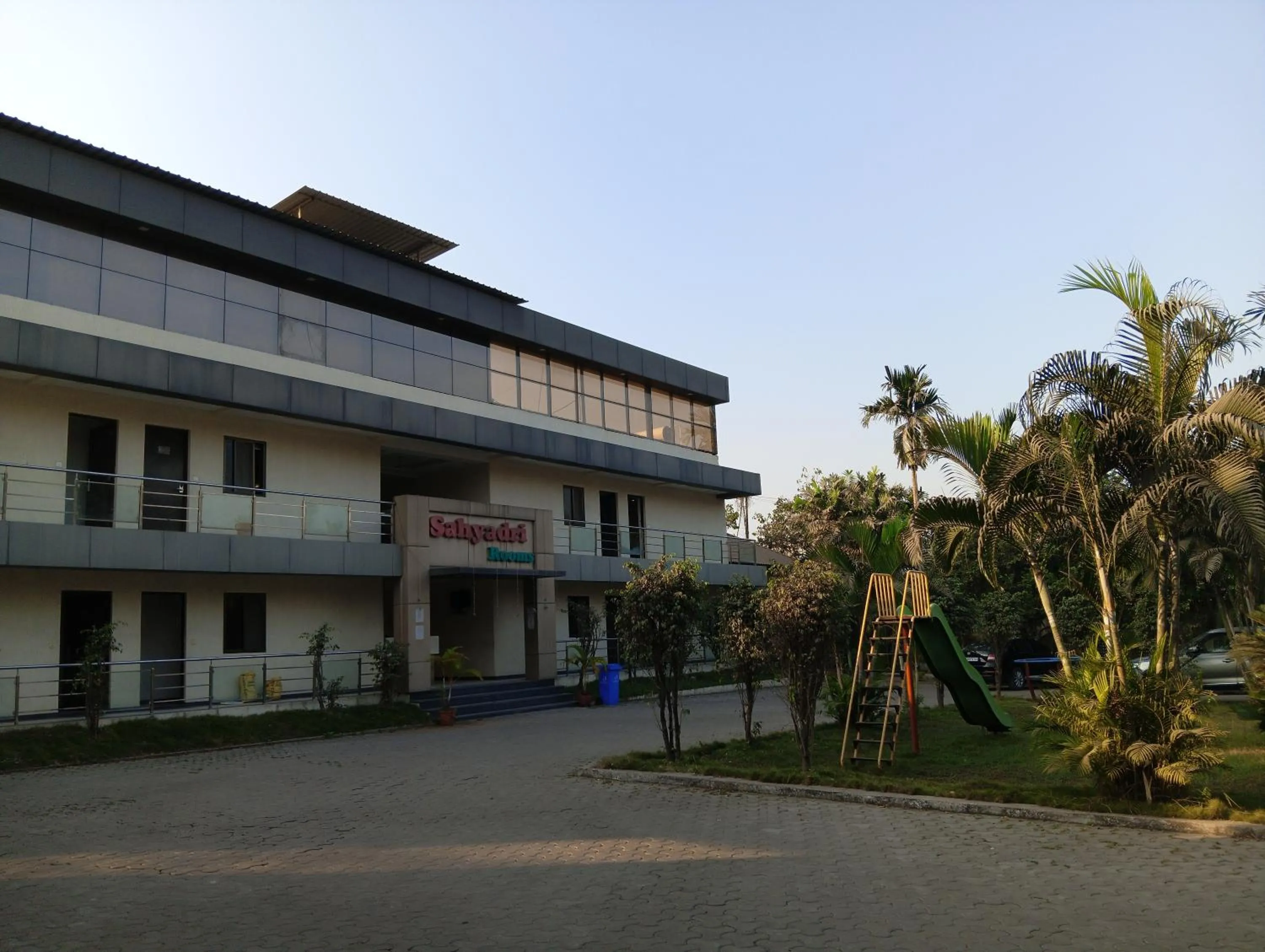 Hotel Sahyadri