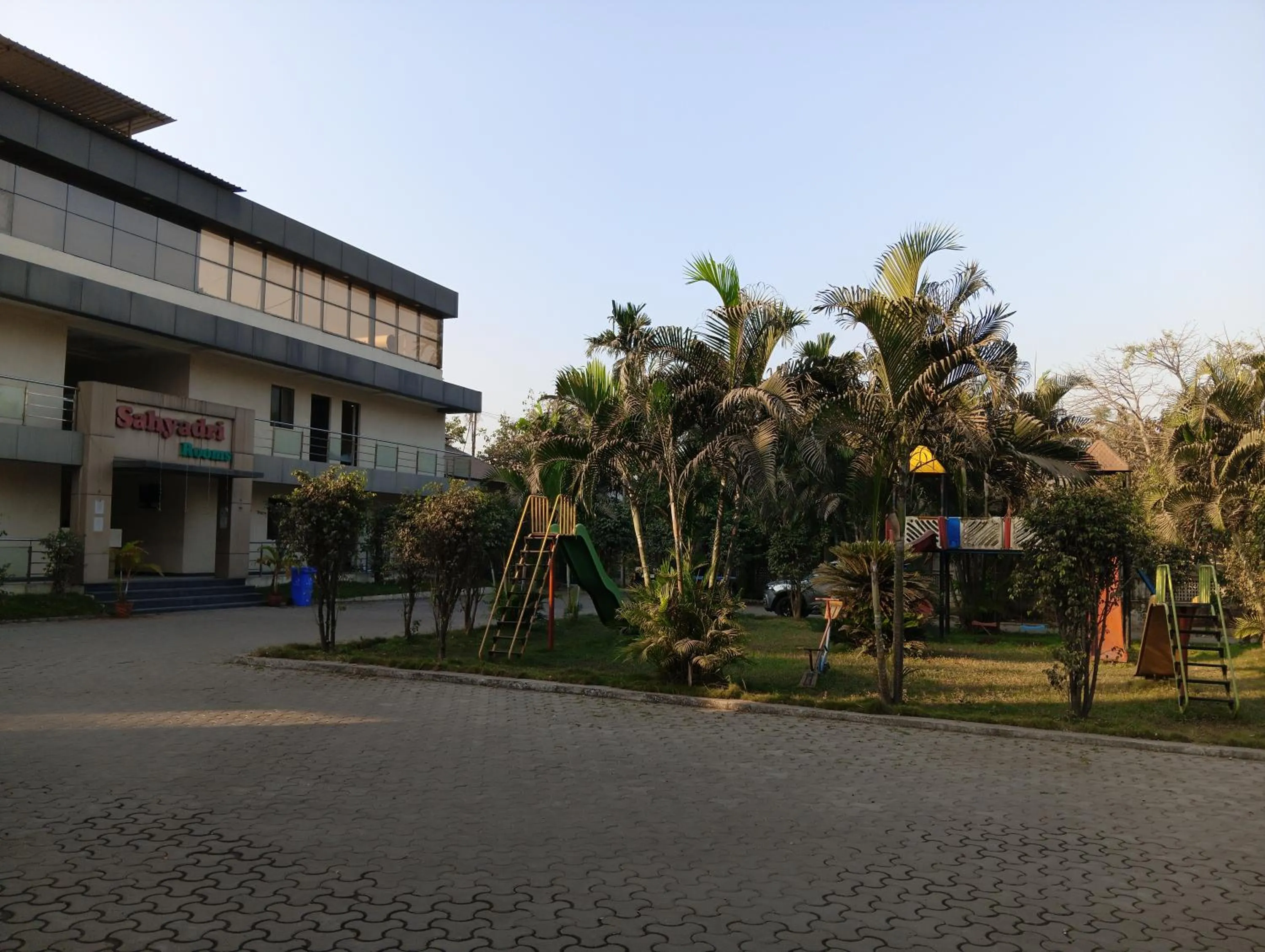Hotel Sahyadri