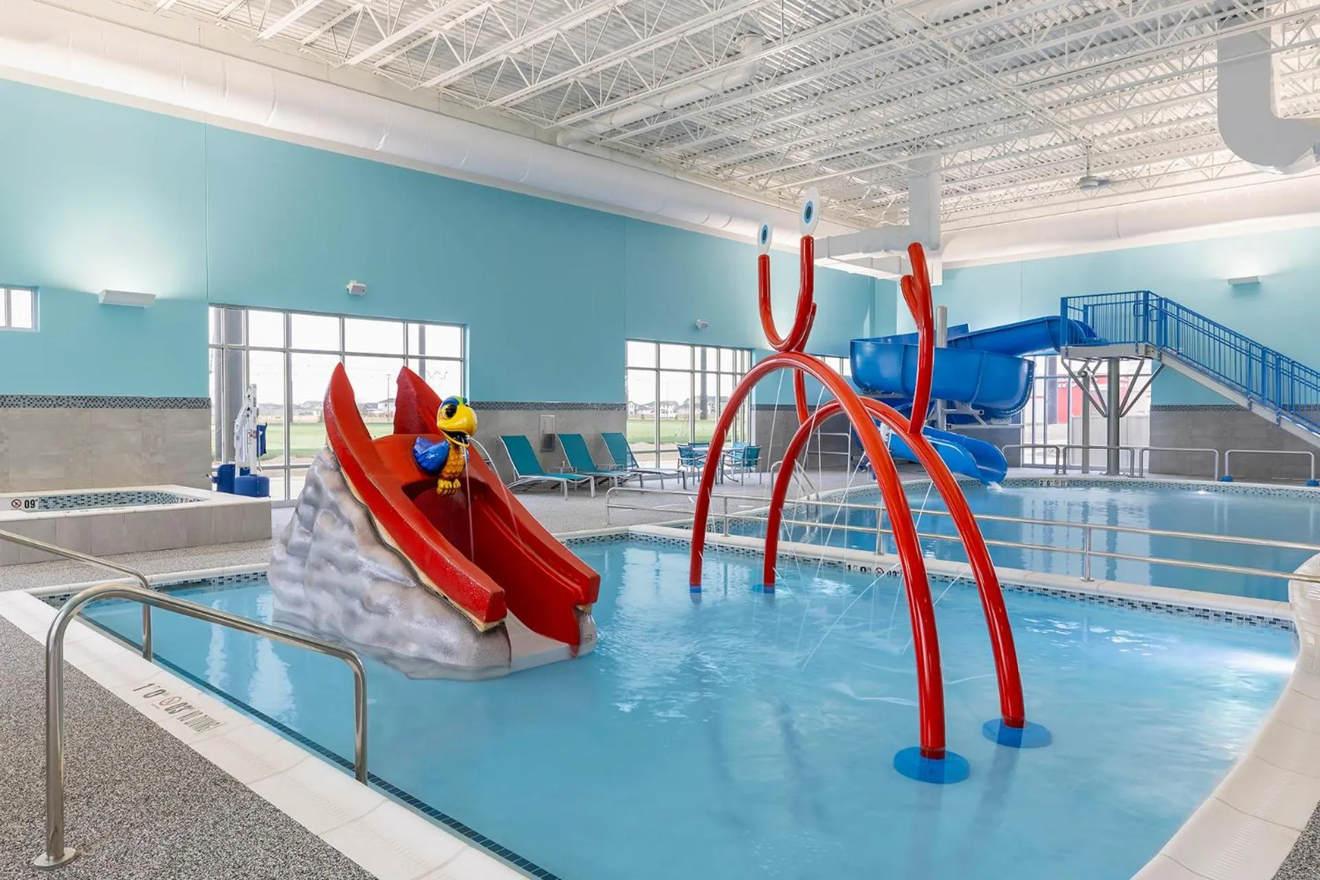 Swimming pool in SpringHill Suites by Marriott Fargo
