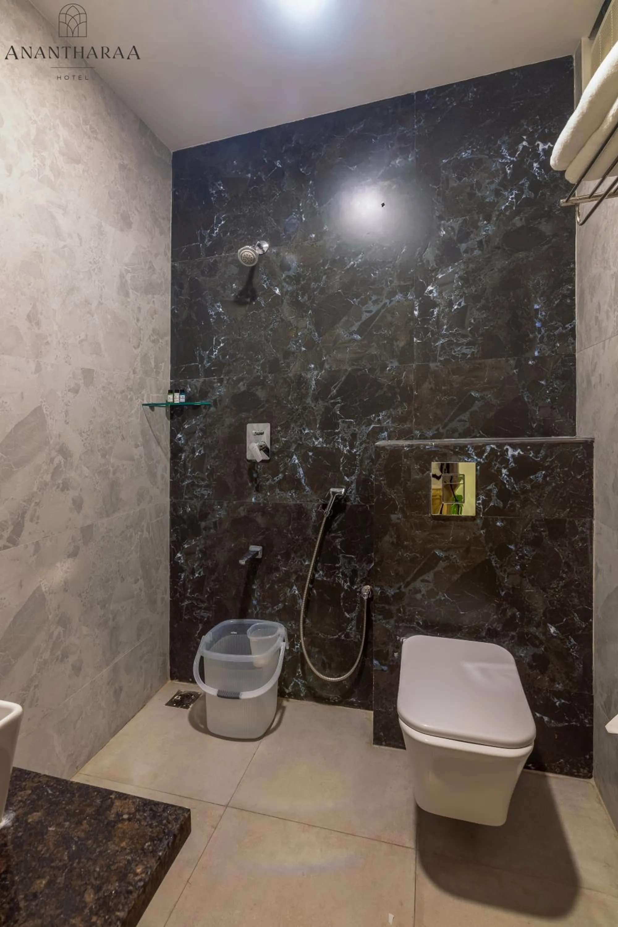 Shower in Anantharaa Hotel