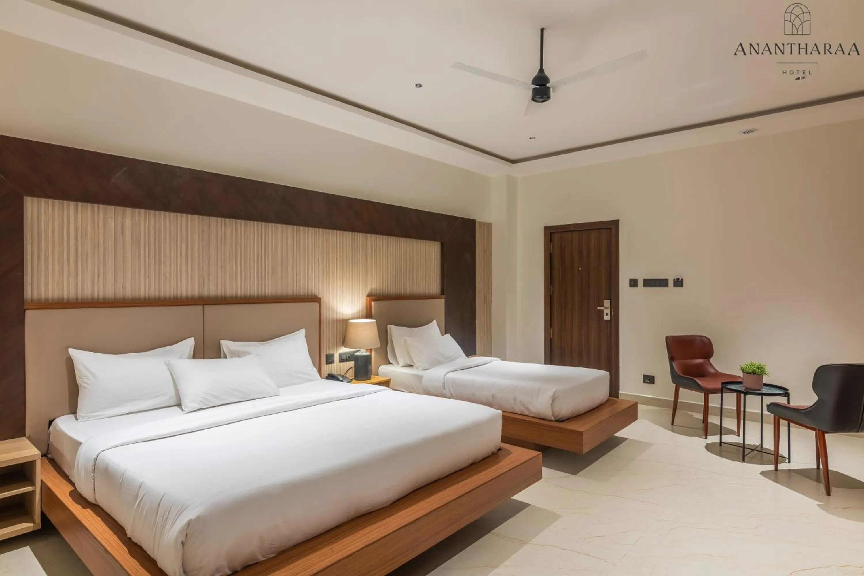 Photo of the whole room, Bed in Anantharaa Hotel