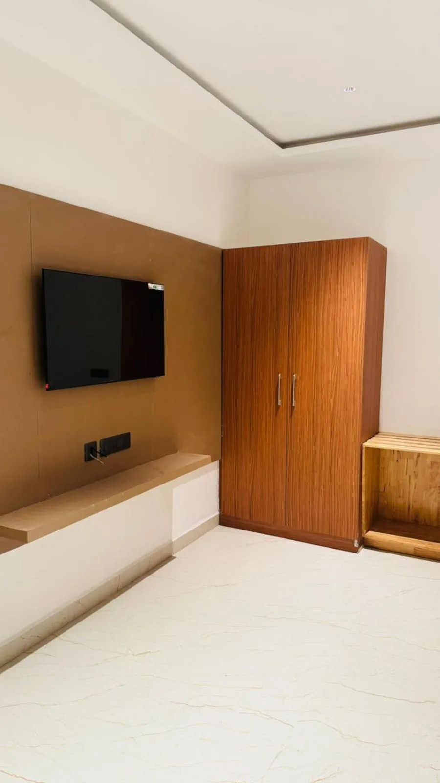 Living room, Bed in Anantharaa Hotel