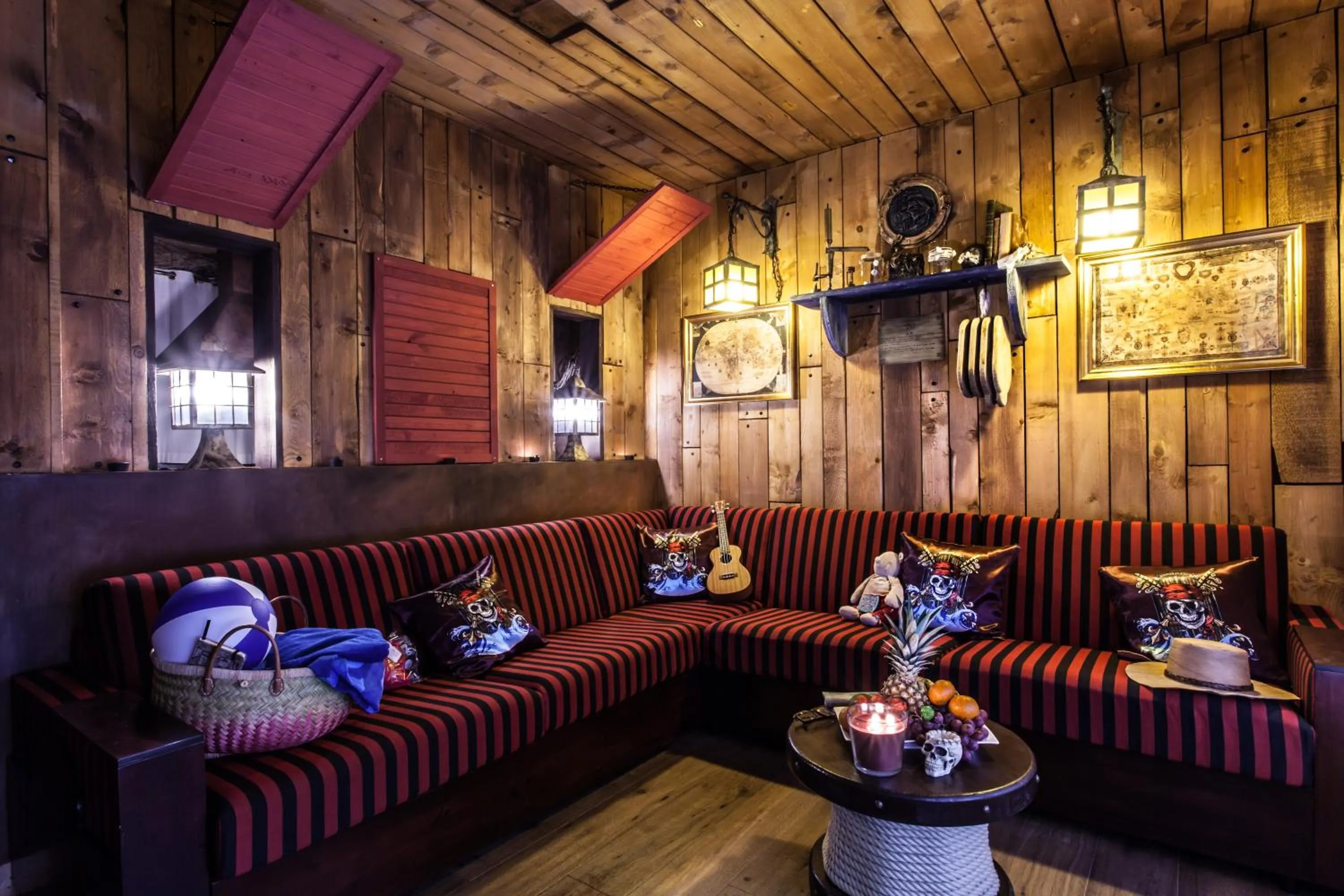 Staff in Hôtel Cap Pirate