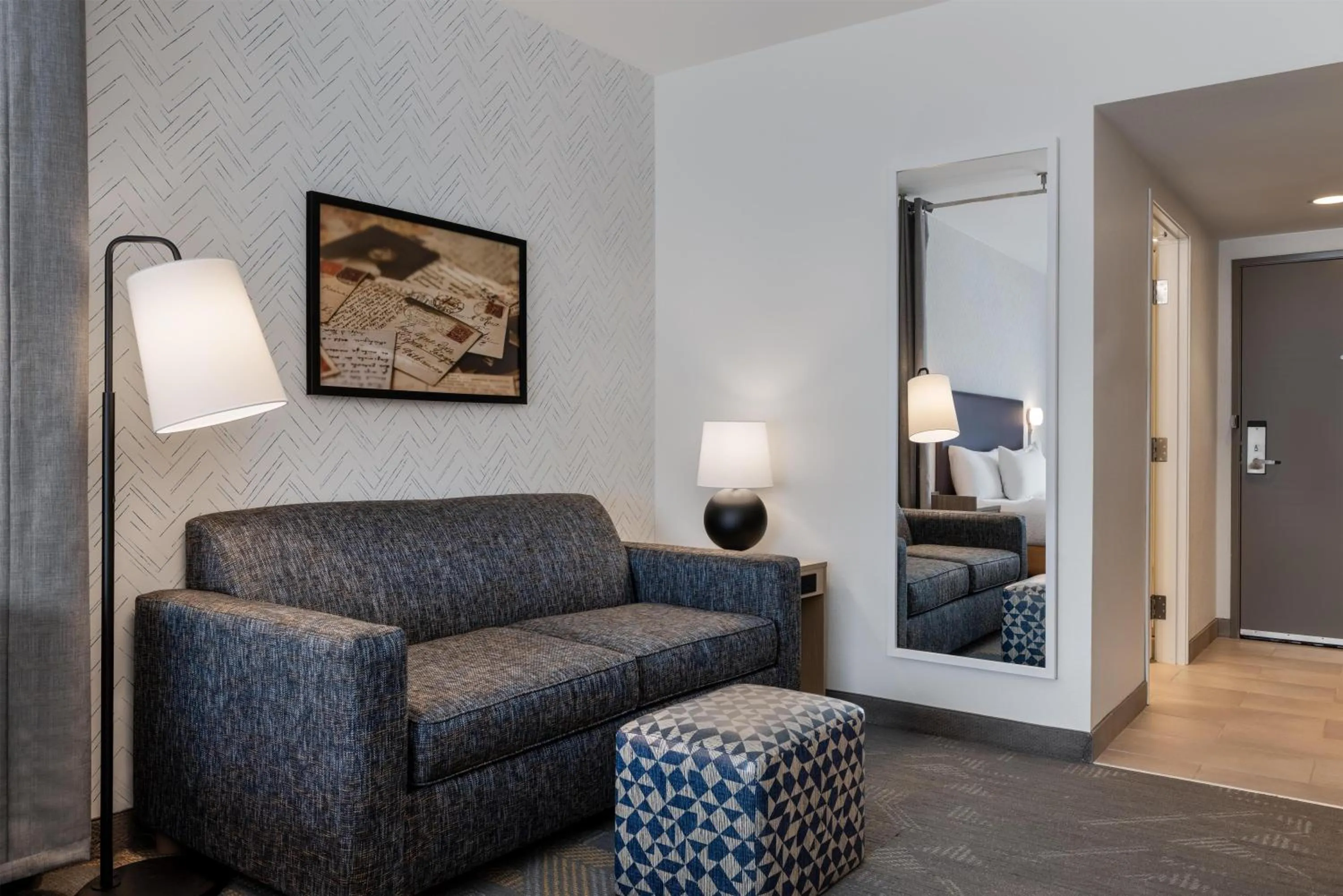 Living room in Home2 Suites By Hilton Ames