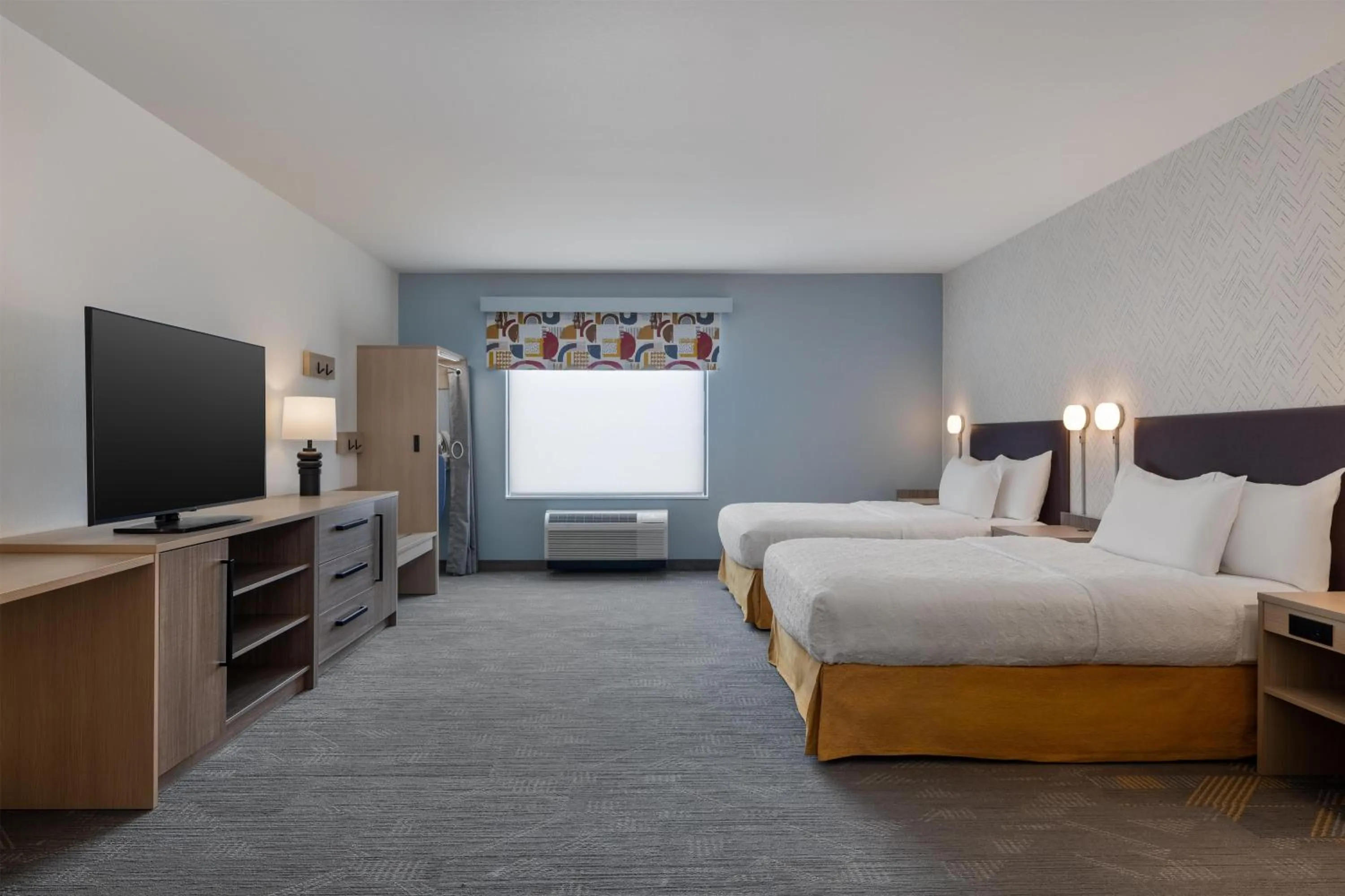 Bed in Home2 Suites By Hilton Ames