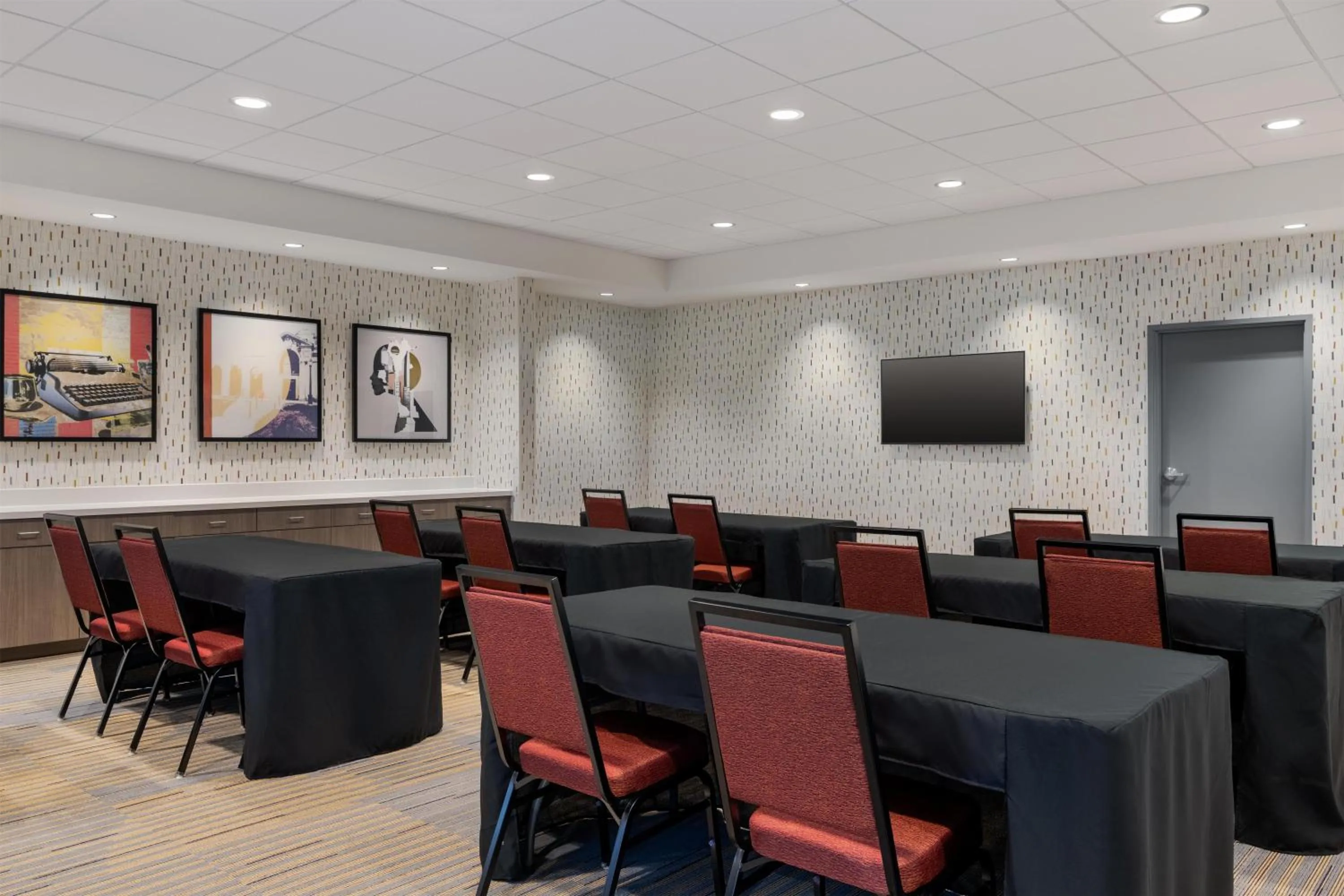 Meeting/conference room in Home2 Suites By Hilton Ames