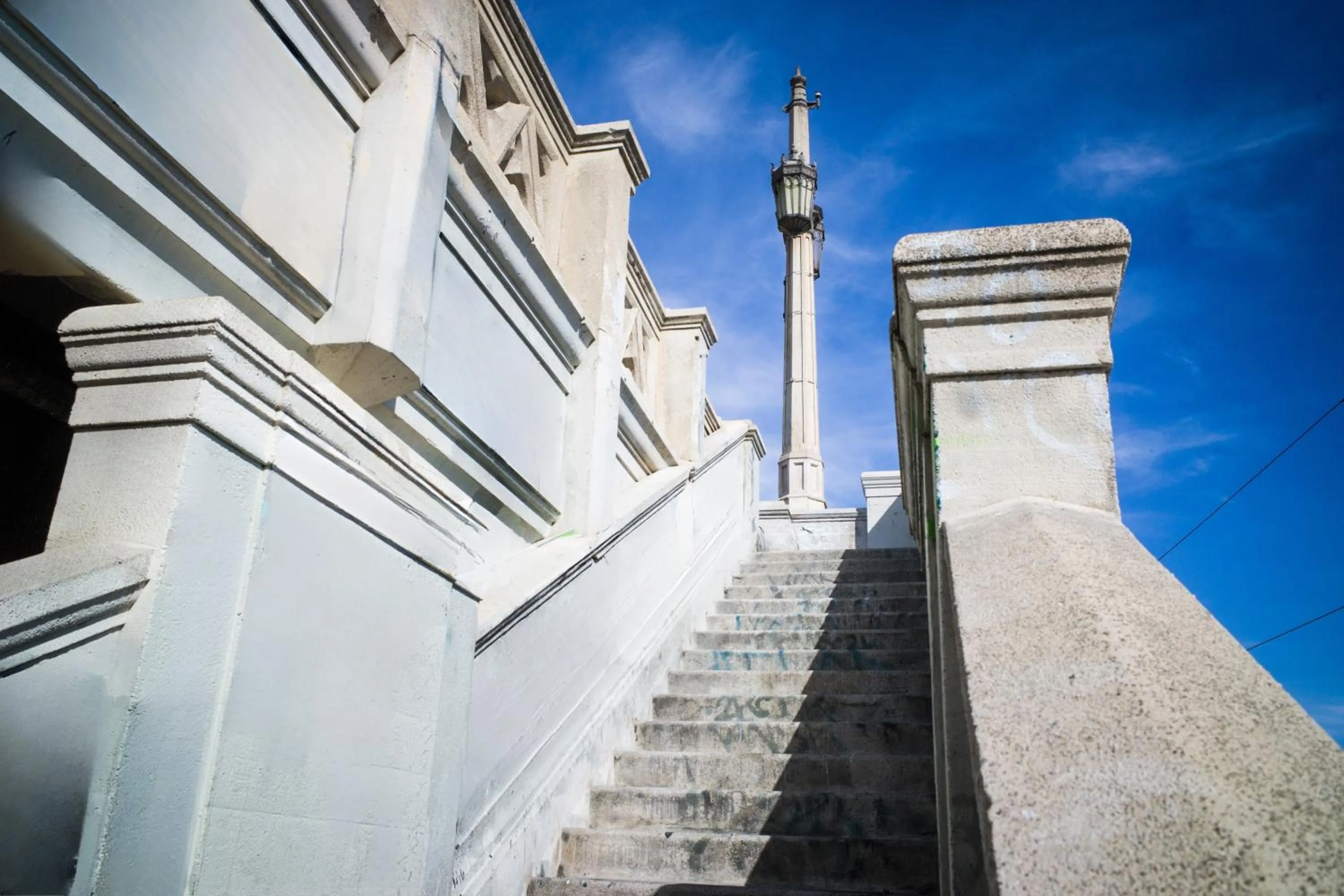 Nearby landmark in American Hotel