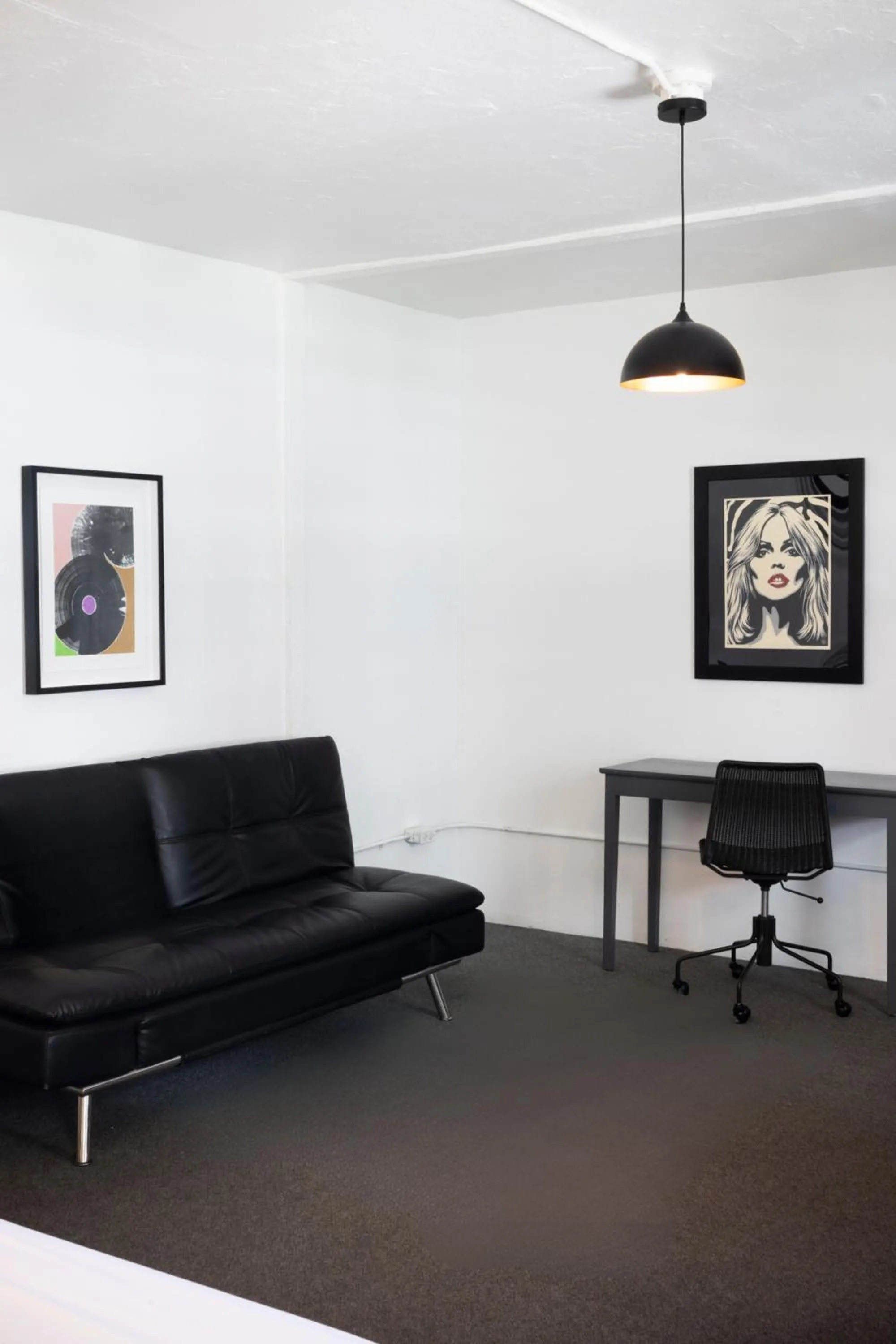 Communal lounge/ TV room in American Hotel