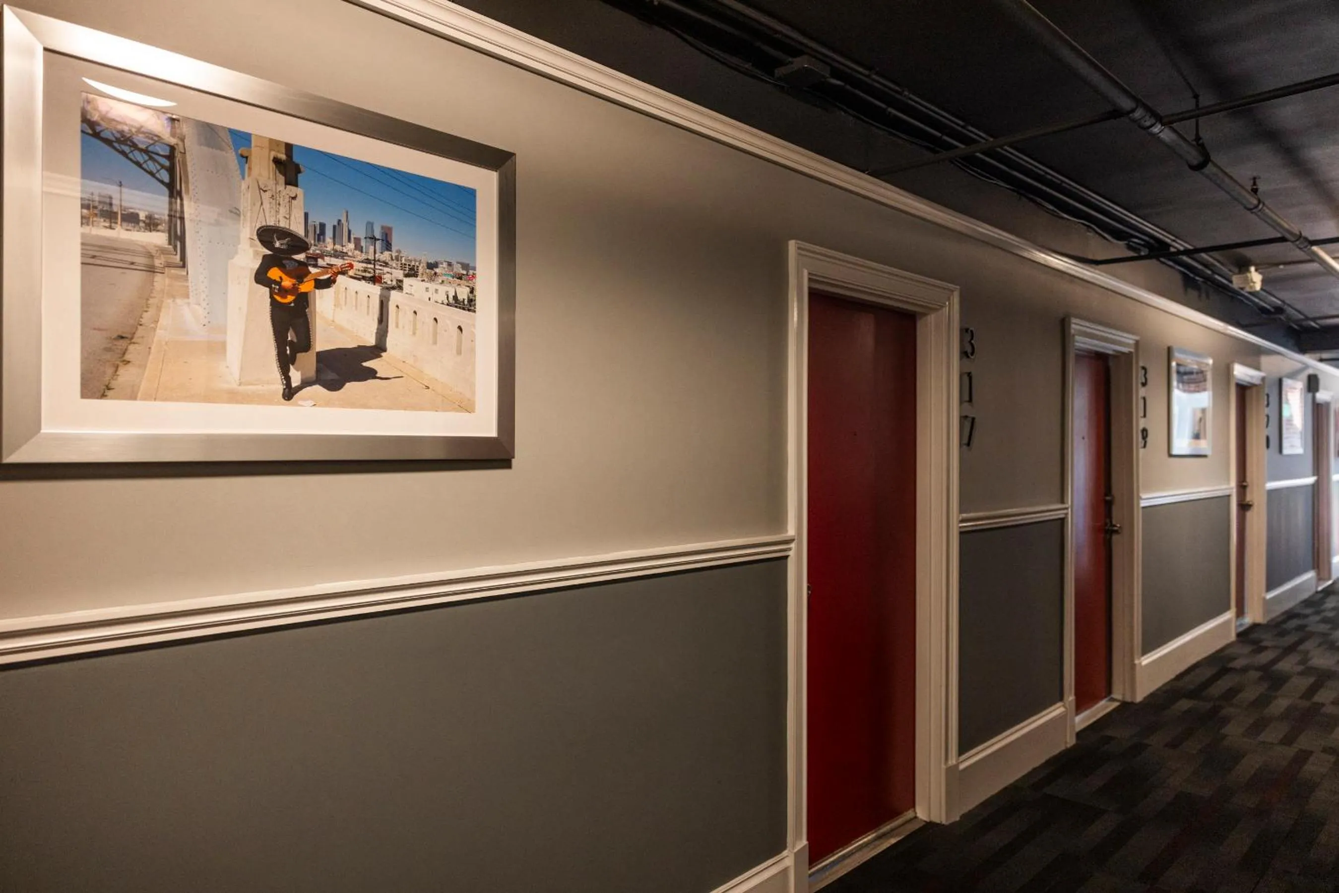 Decorative detail in American Hotel