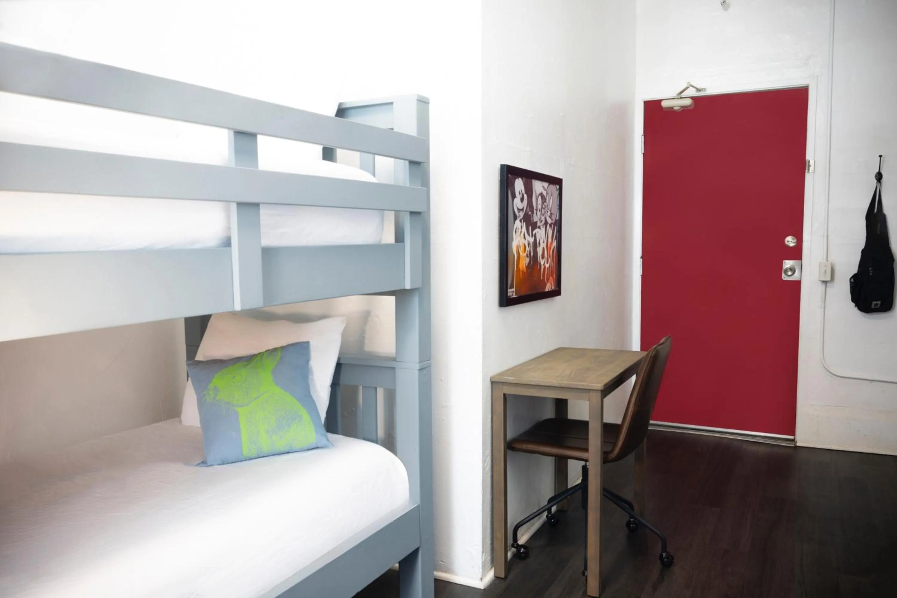 Photo of the whole room, Bed in American Hotel