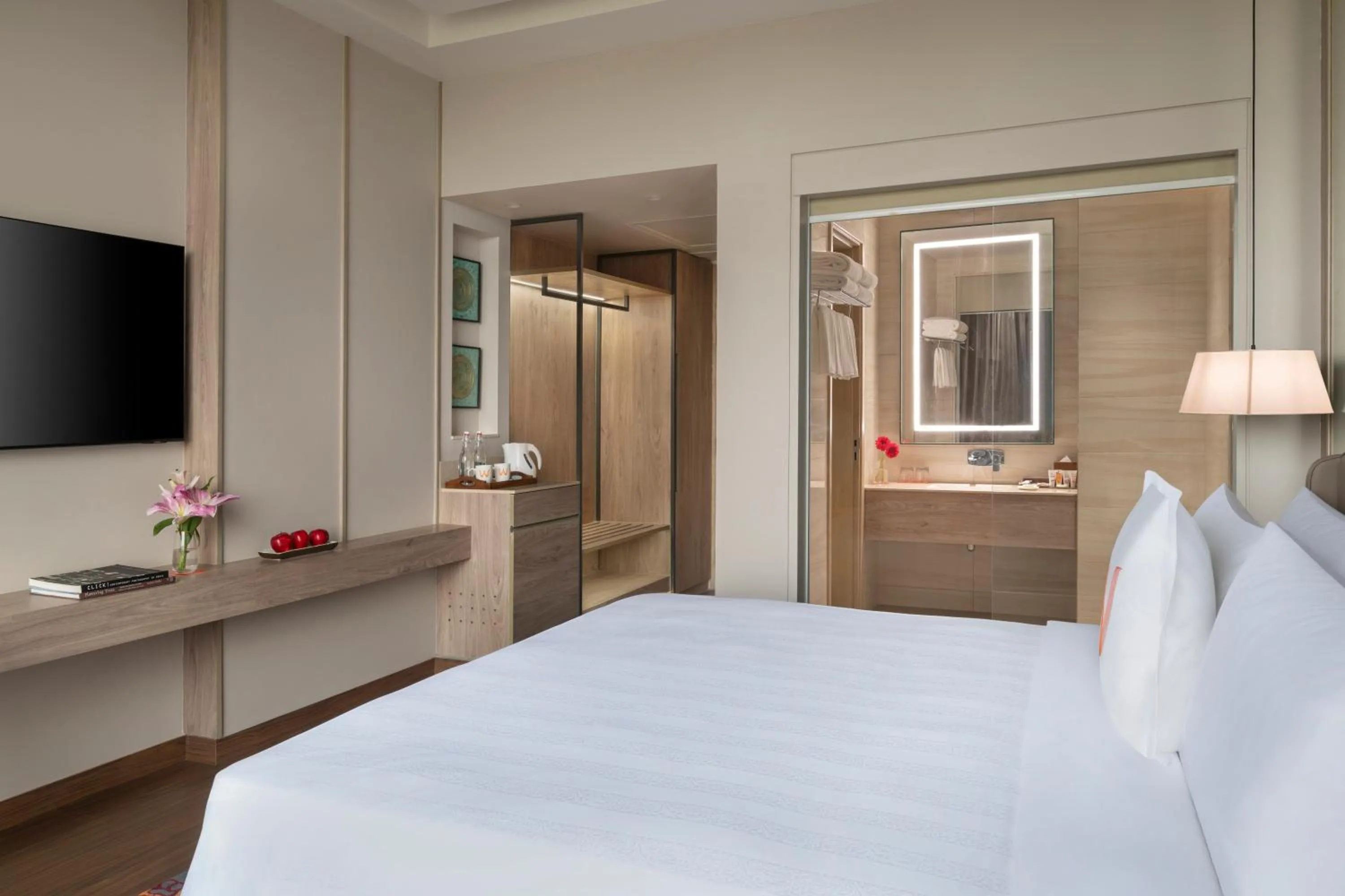 Bedroom, Bed in Welcomhotel by ITC Hotels, Delhi-Gurugram Highway