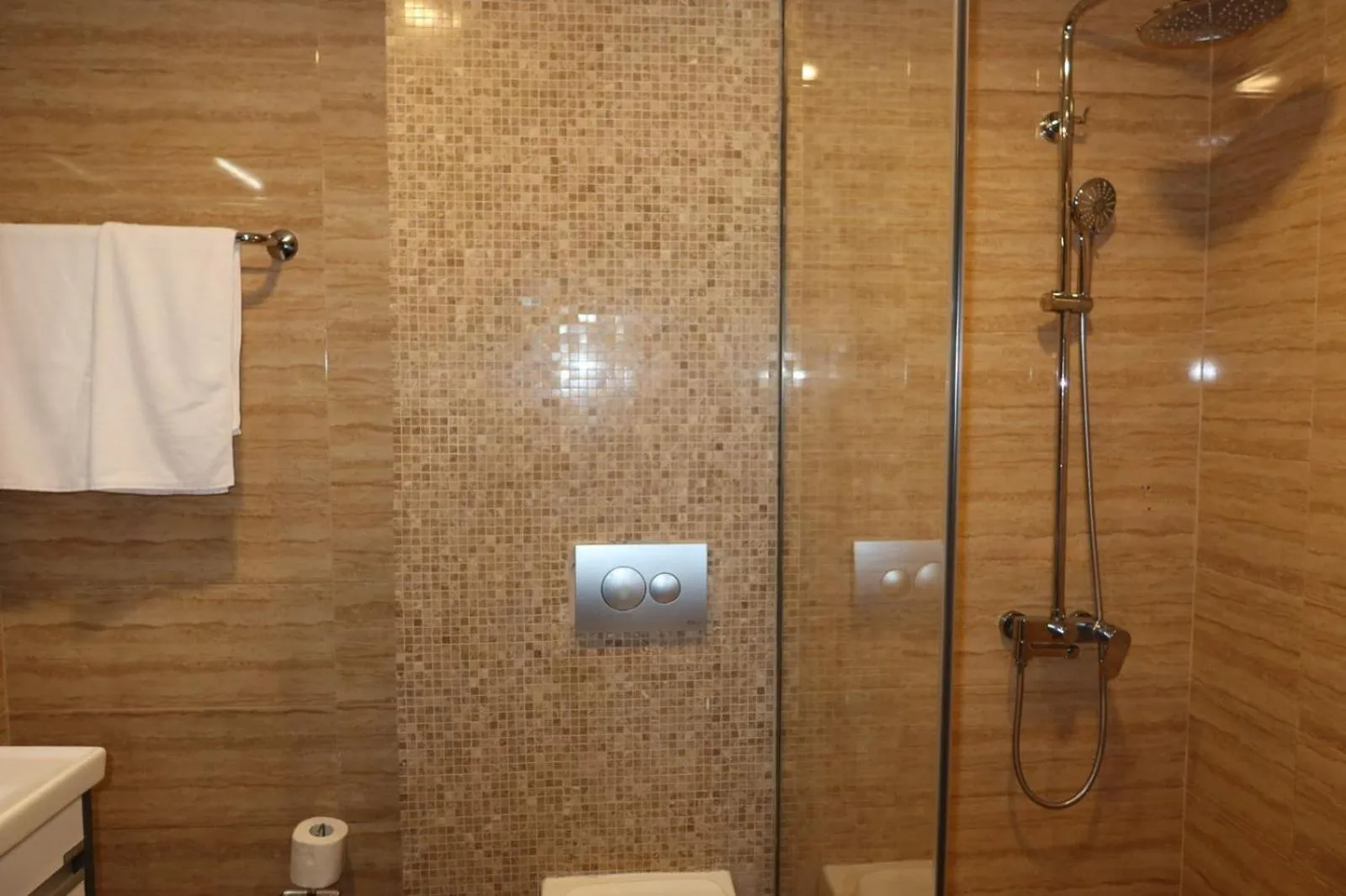 Shower in Era Palace Batumi