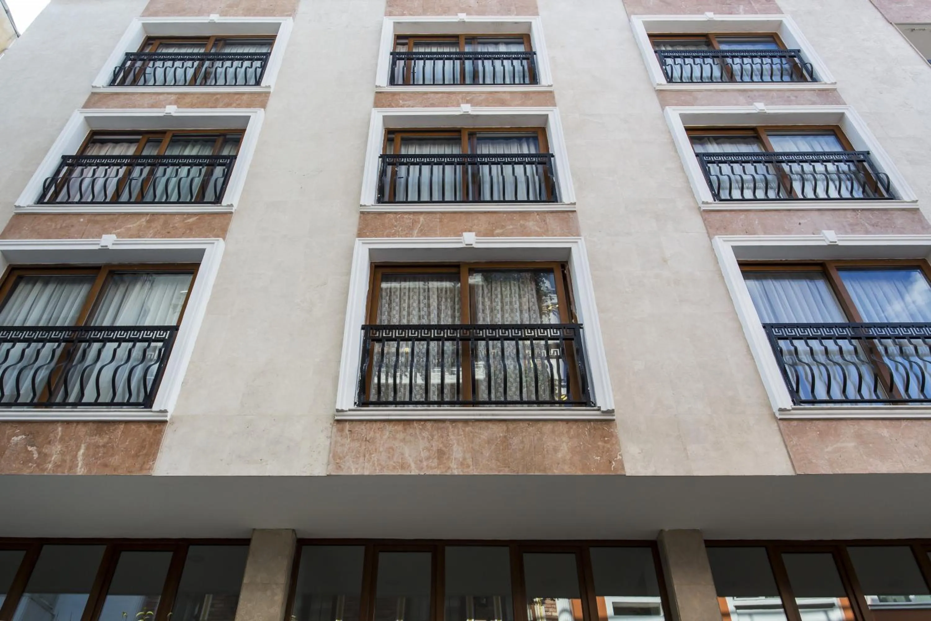 Facade/entrance in MB City Hotel